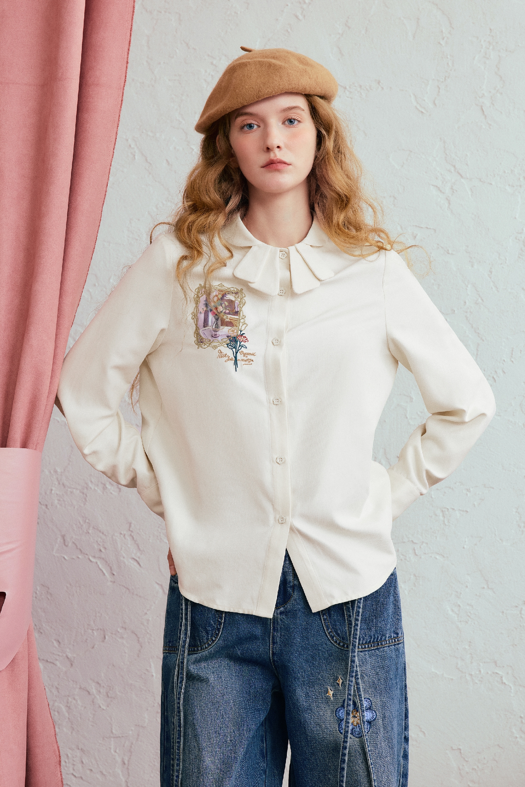 Embroidered long-sleeved shirt
