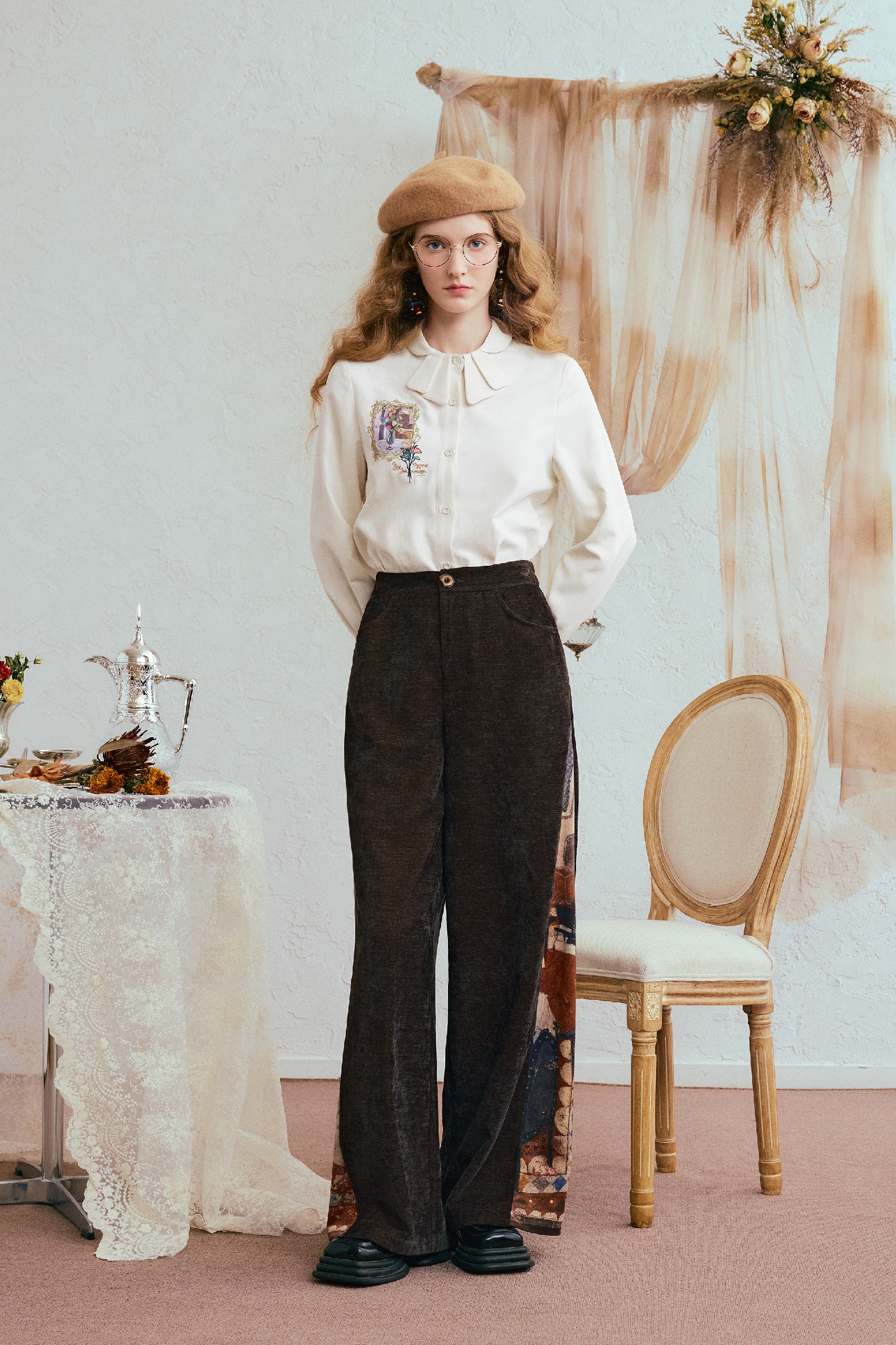 Embroidered long-sleeved shirt