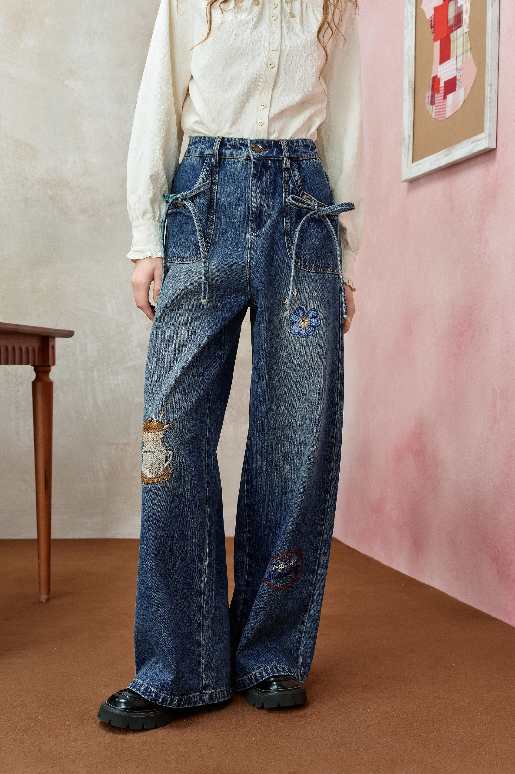 Embroidered casual denim pants