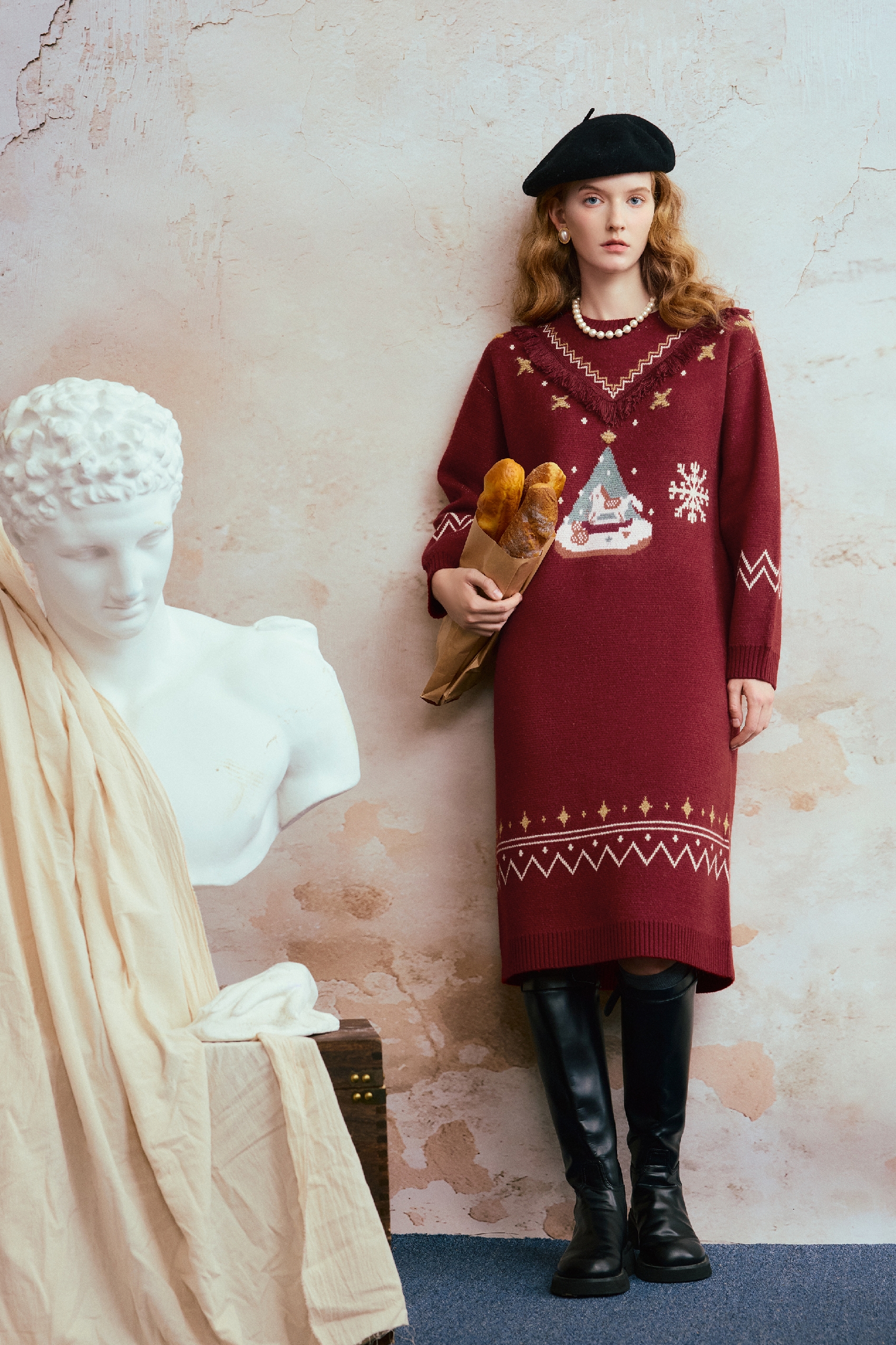 Red Christmas outfit: sweater dress