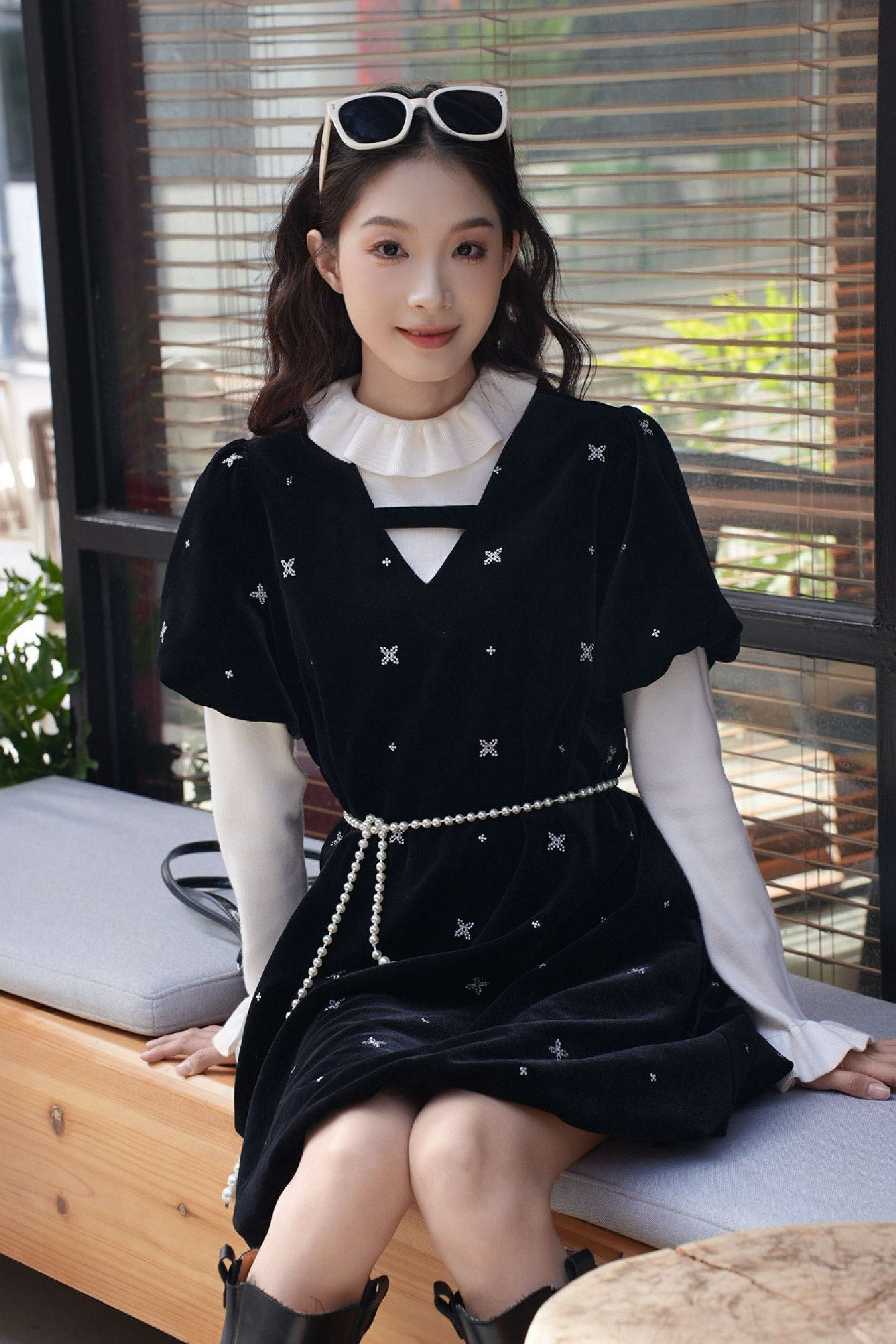 Vintage Floral Embroidered Puff Sleeve Black Dress