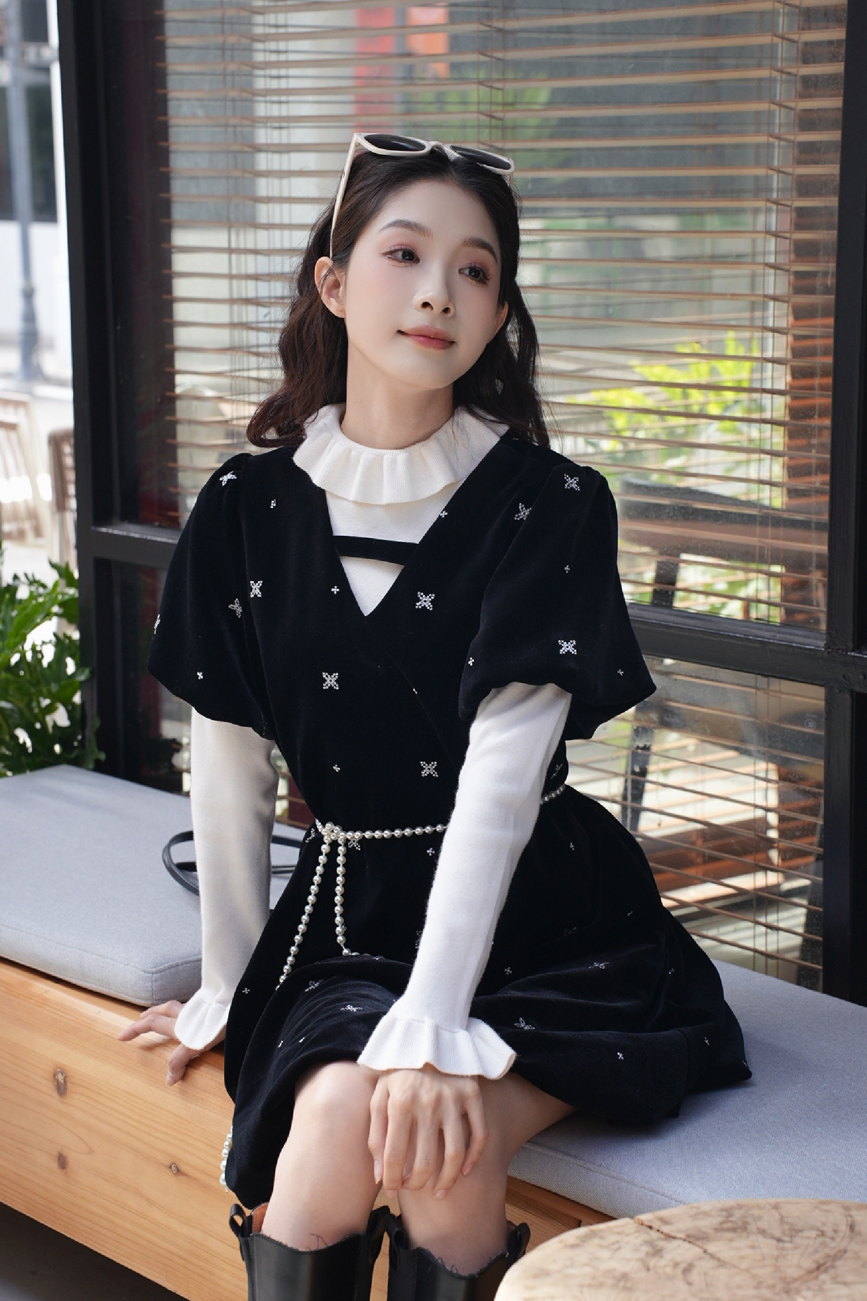 Vintage Floral Embroidered Puff Sleeve Black Dress