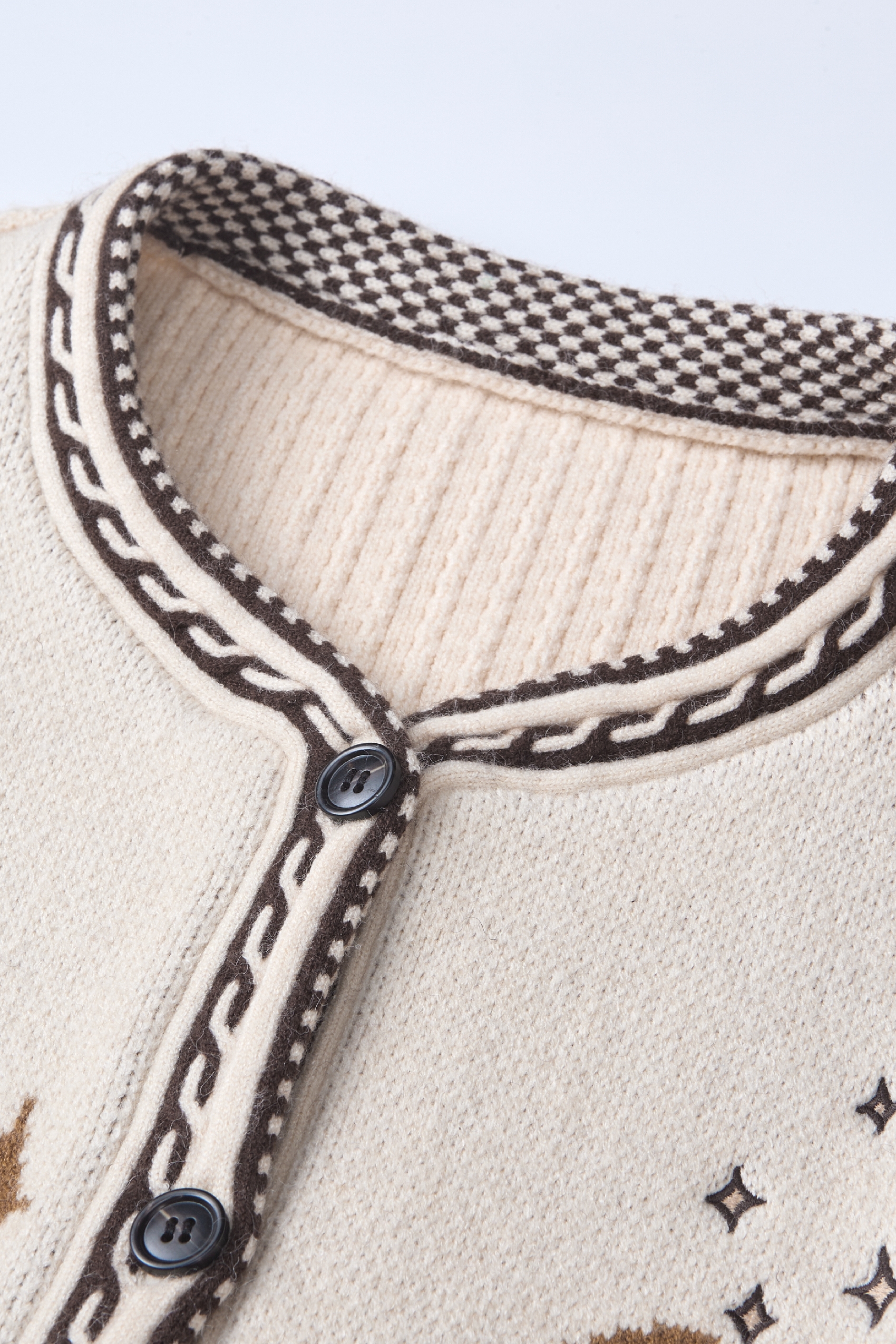 Knitted cardigan sweater