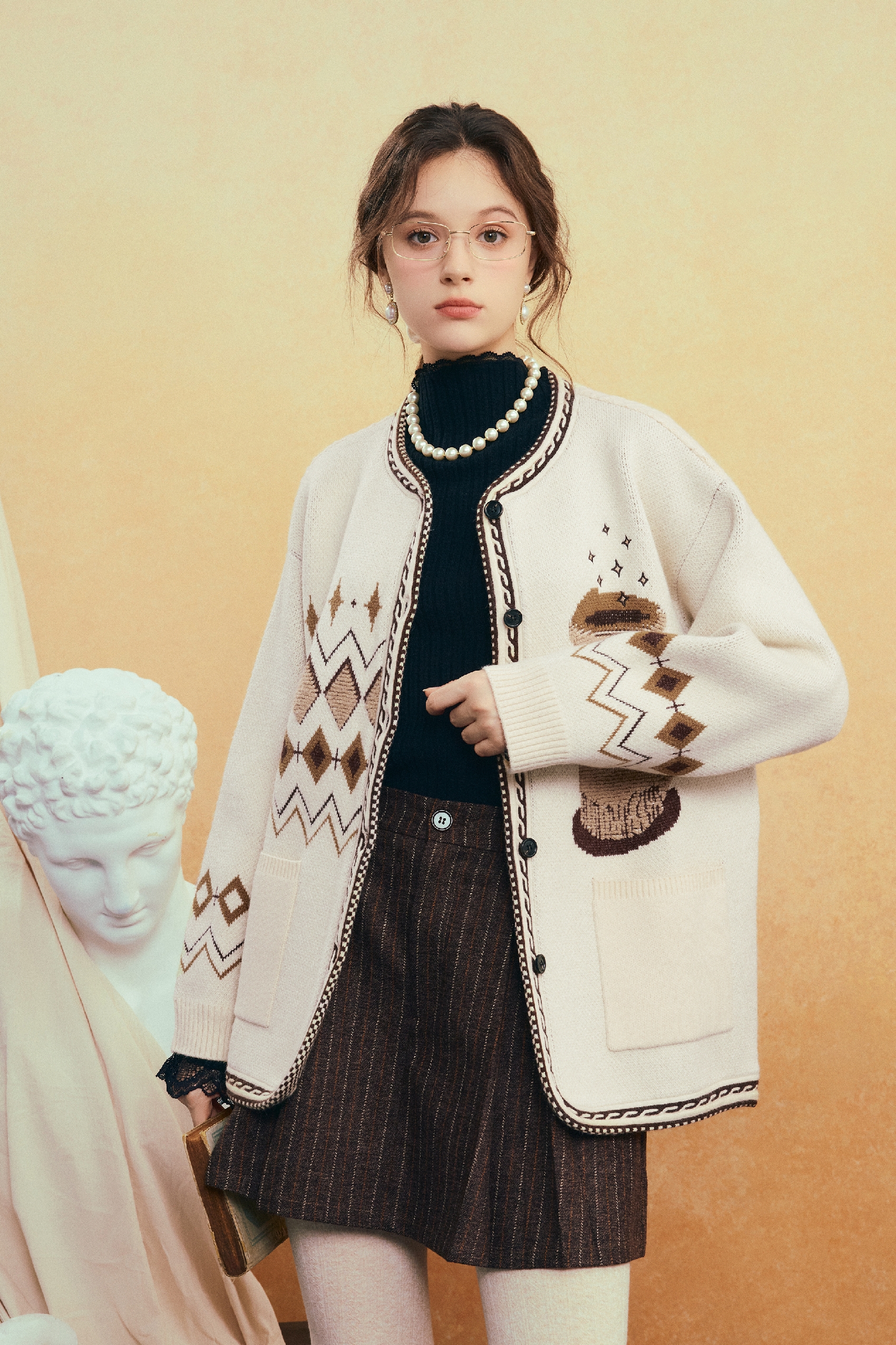 Knitted cardigan sweater