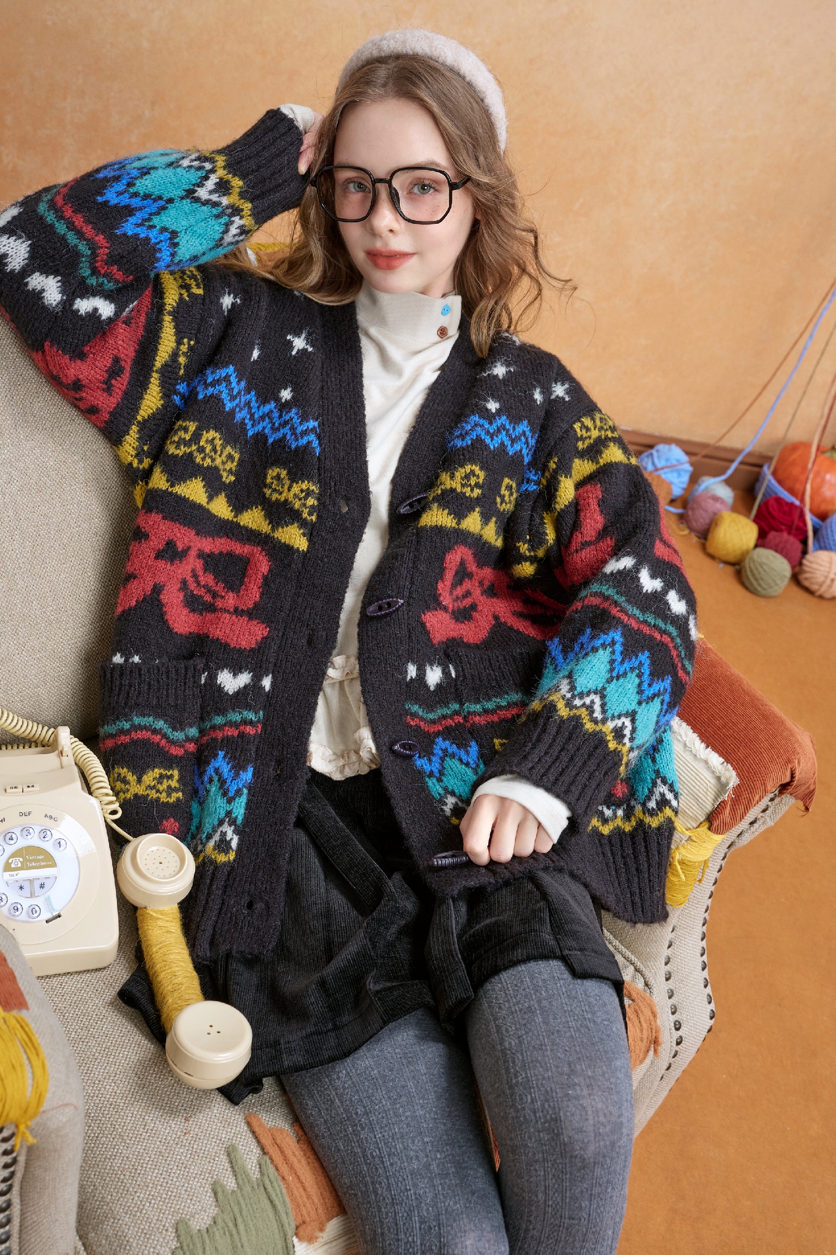 Casual long-sleeved knitted cardigan