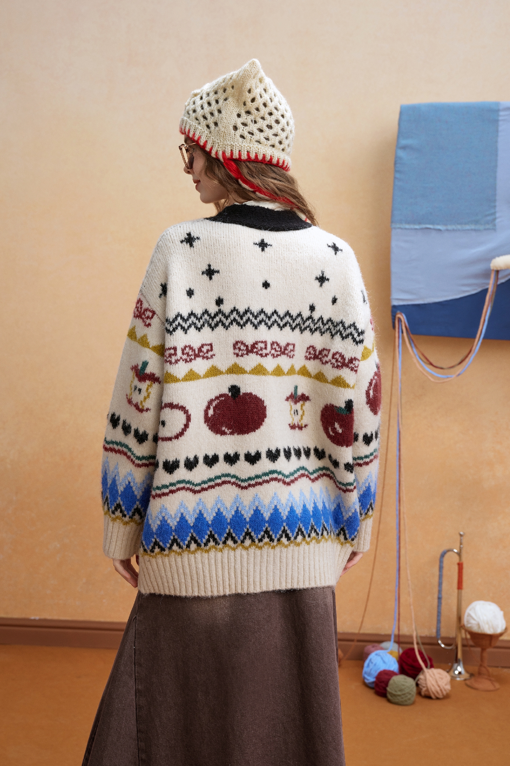 Casual long-sleeved knitted cardigan