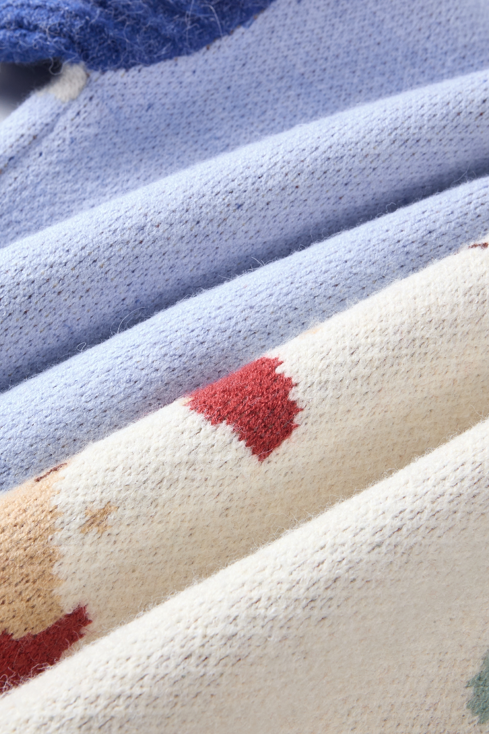 Blue loose-fitting knitted cardigan