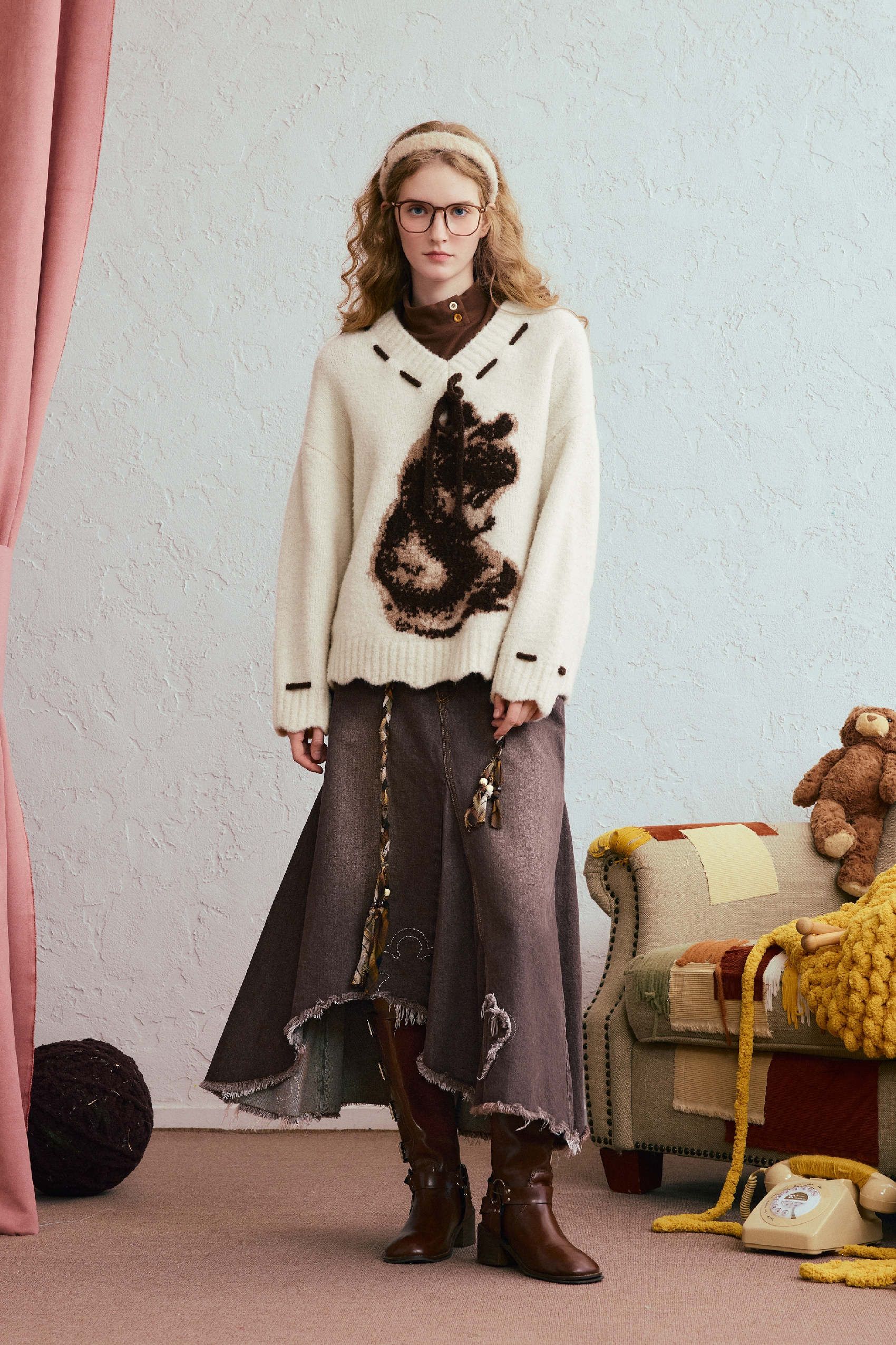 Pullover knitted sweater