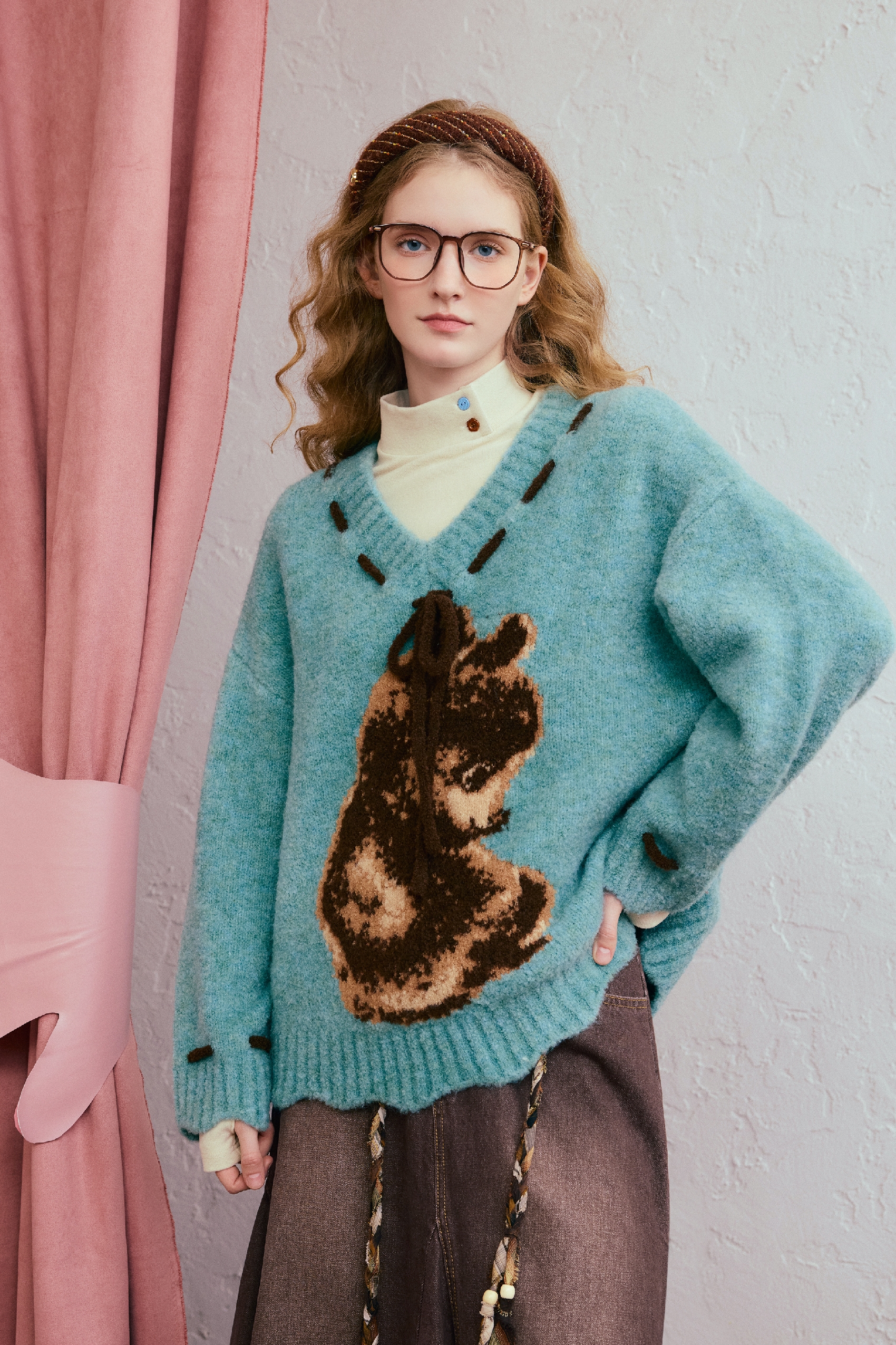 Pullover knitted sweater