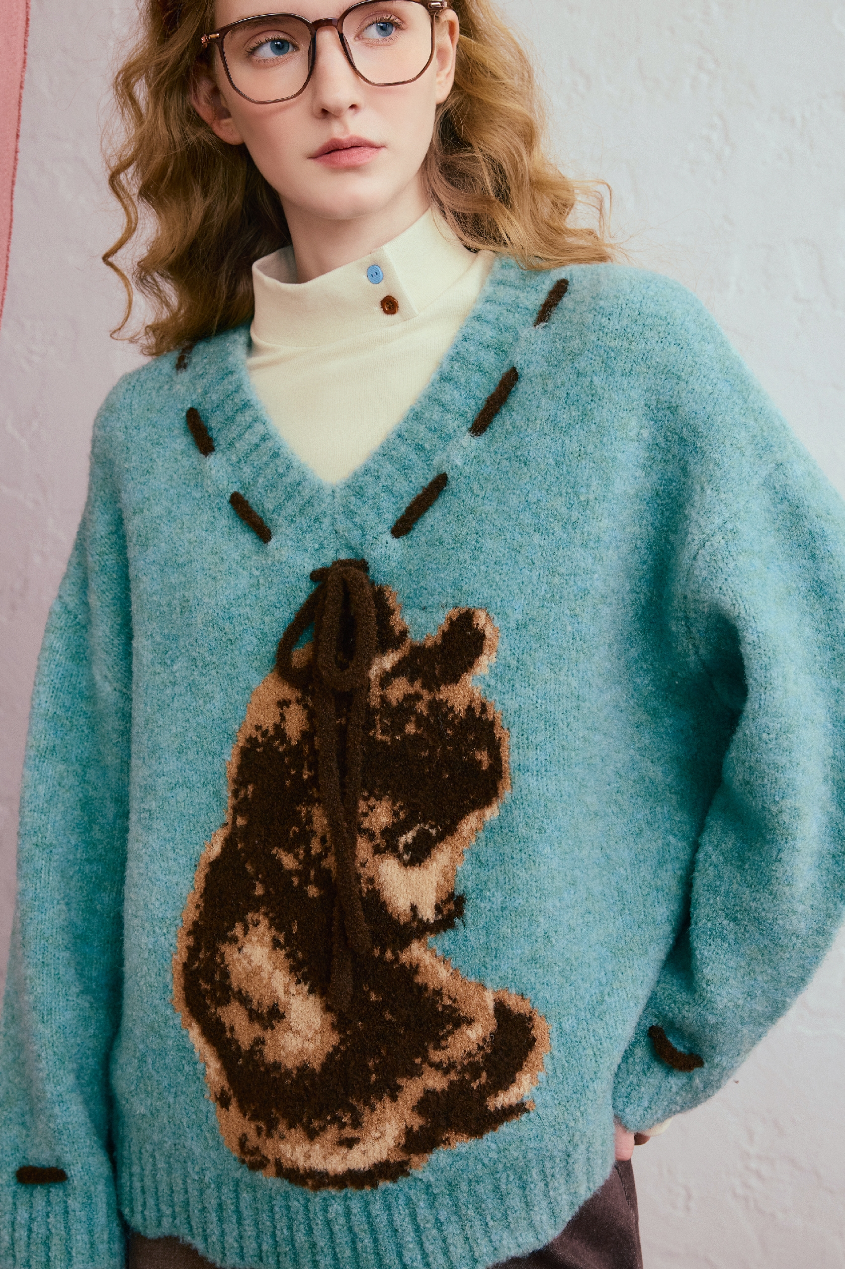 Pullover knitted sweater