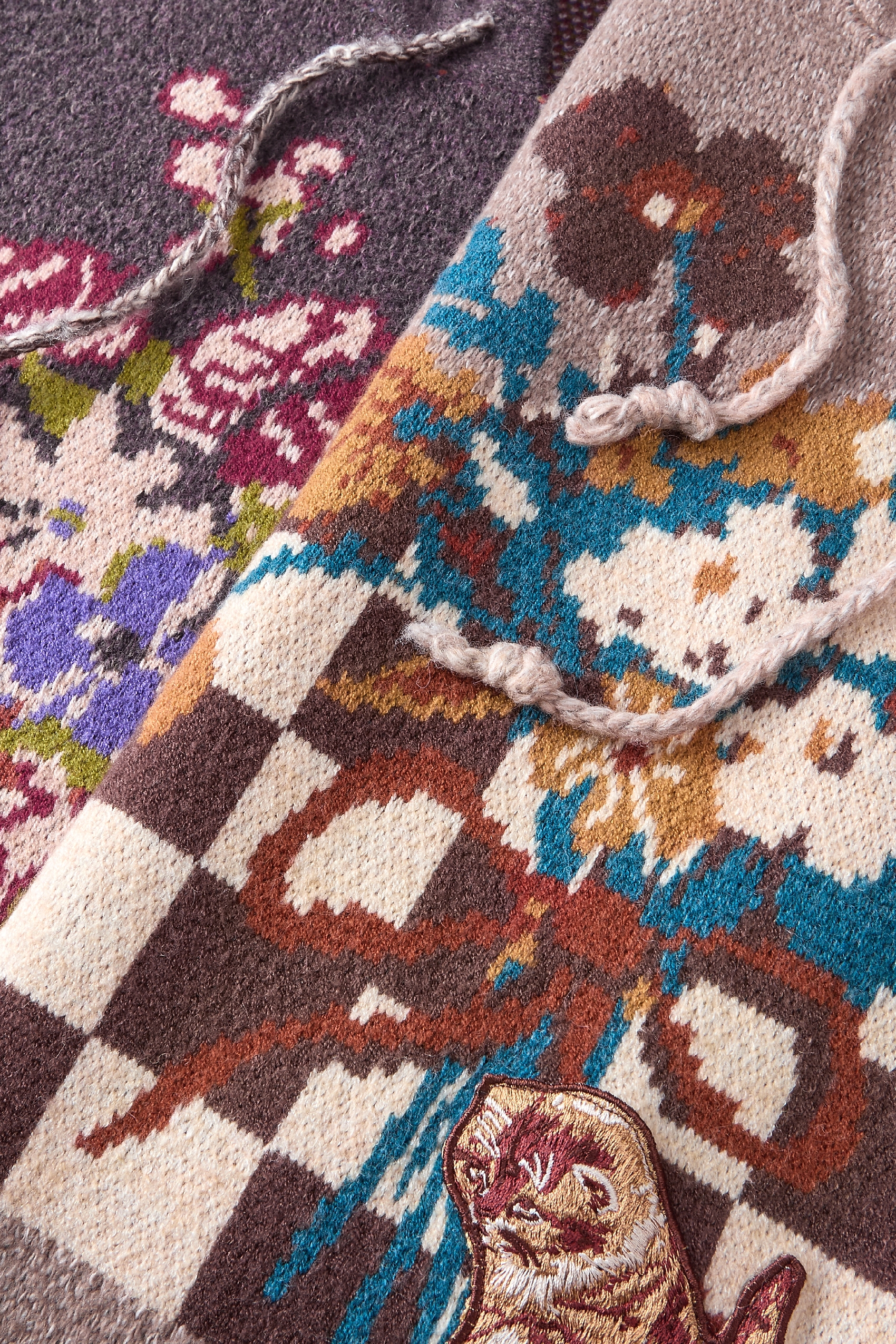 Pullover hooded knitted sweater