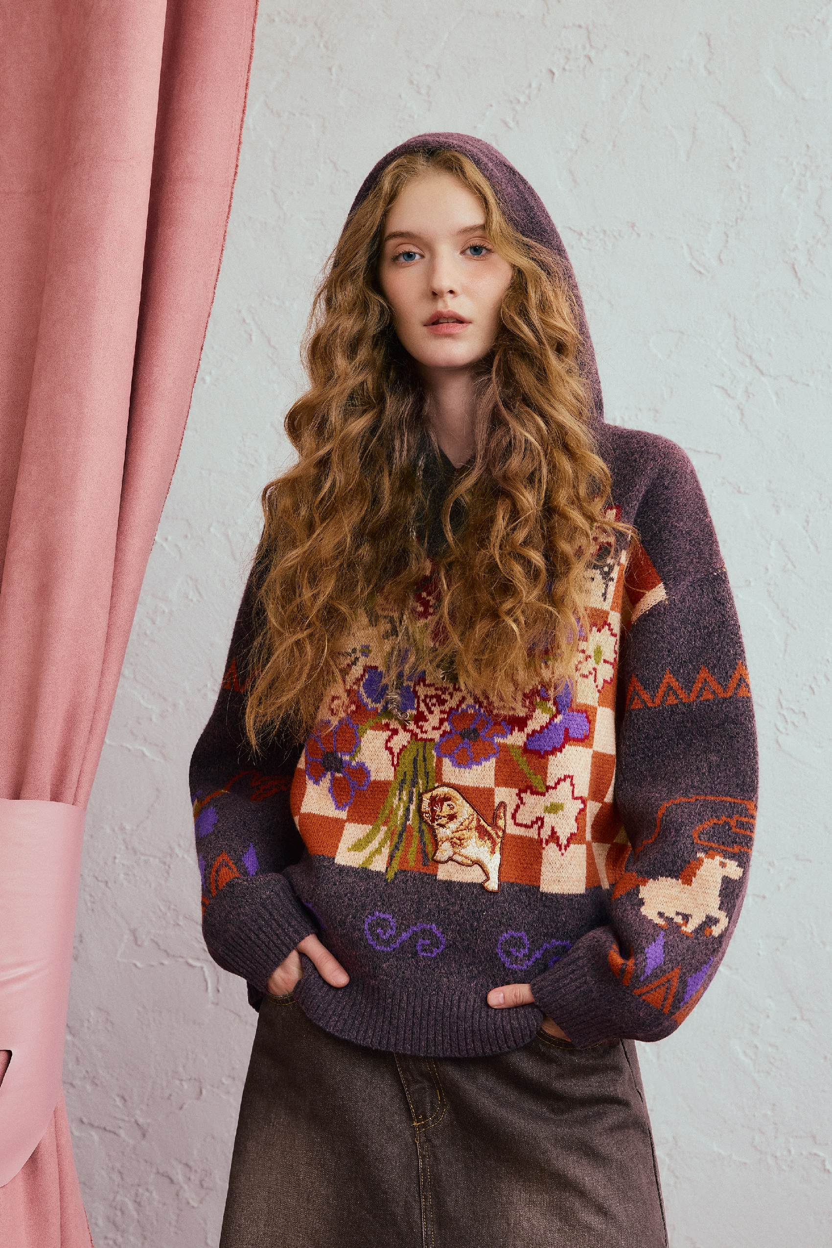 Pullover hooded knitted sweater