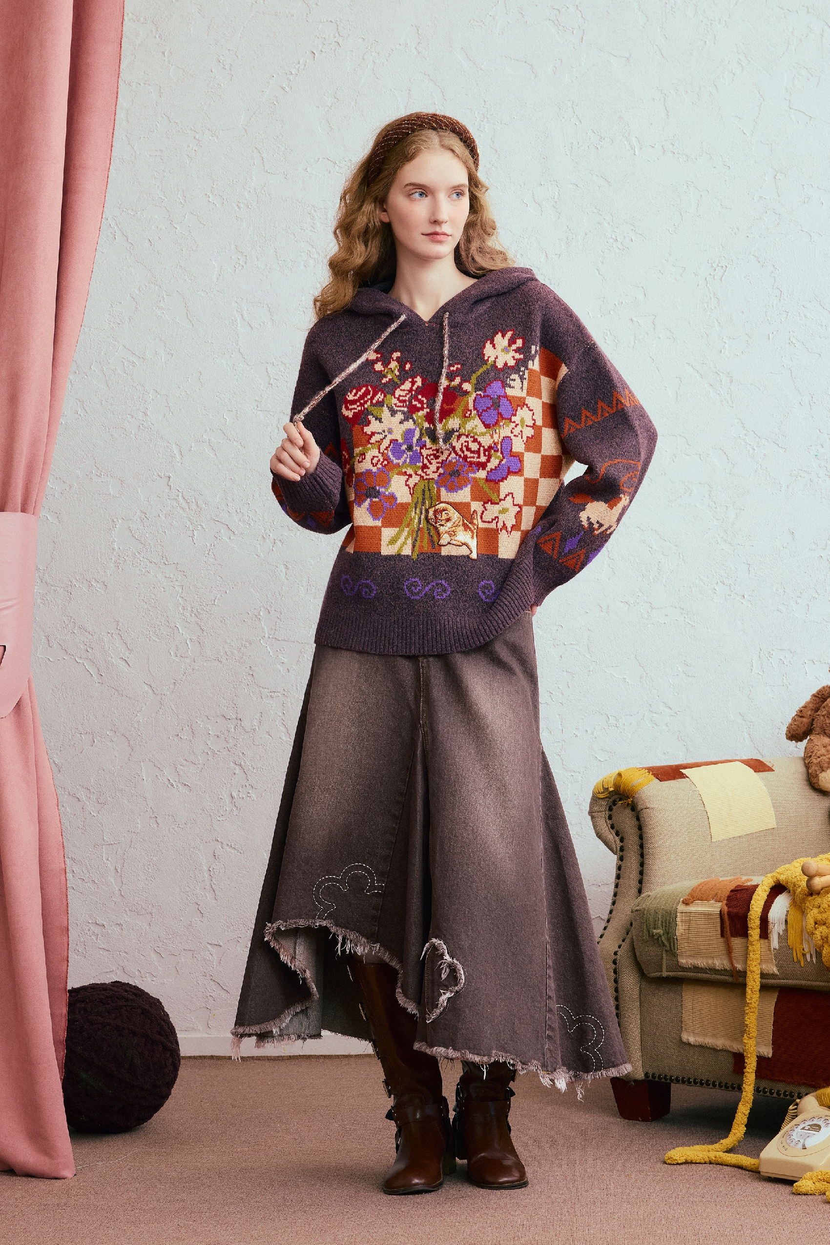 Pullover hooded knitted sweater