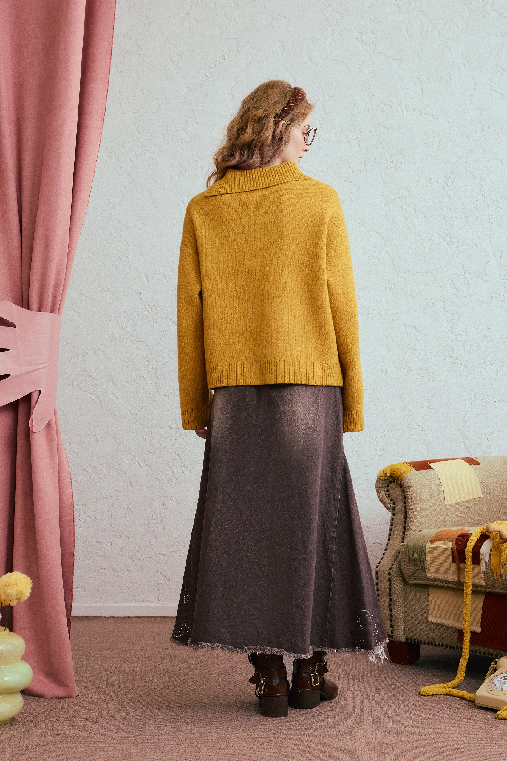 Lazy style lapel sweater