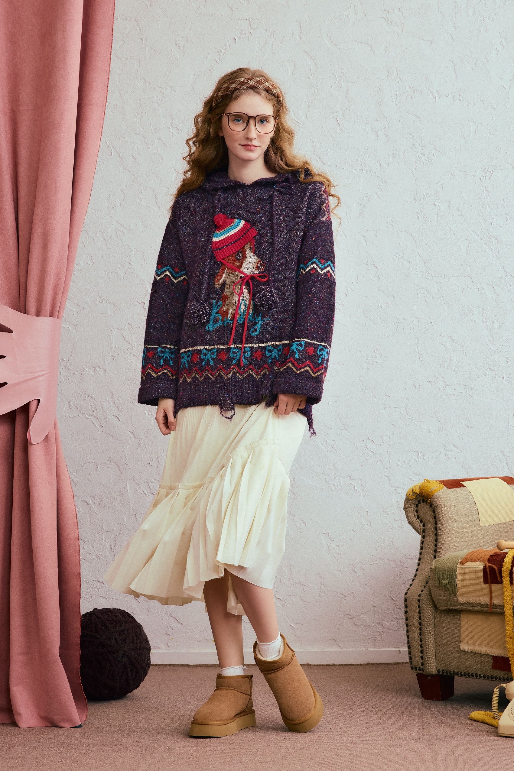 Retro hooded knitted sweater