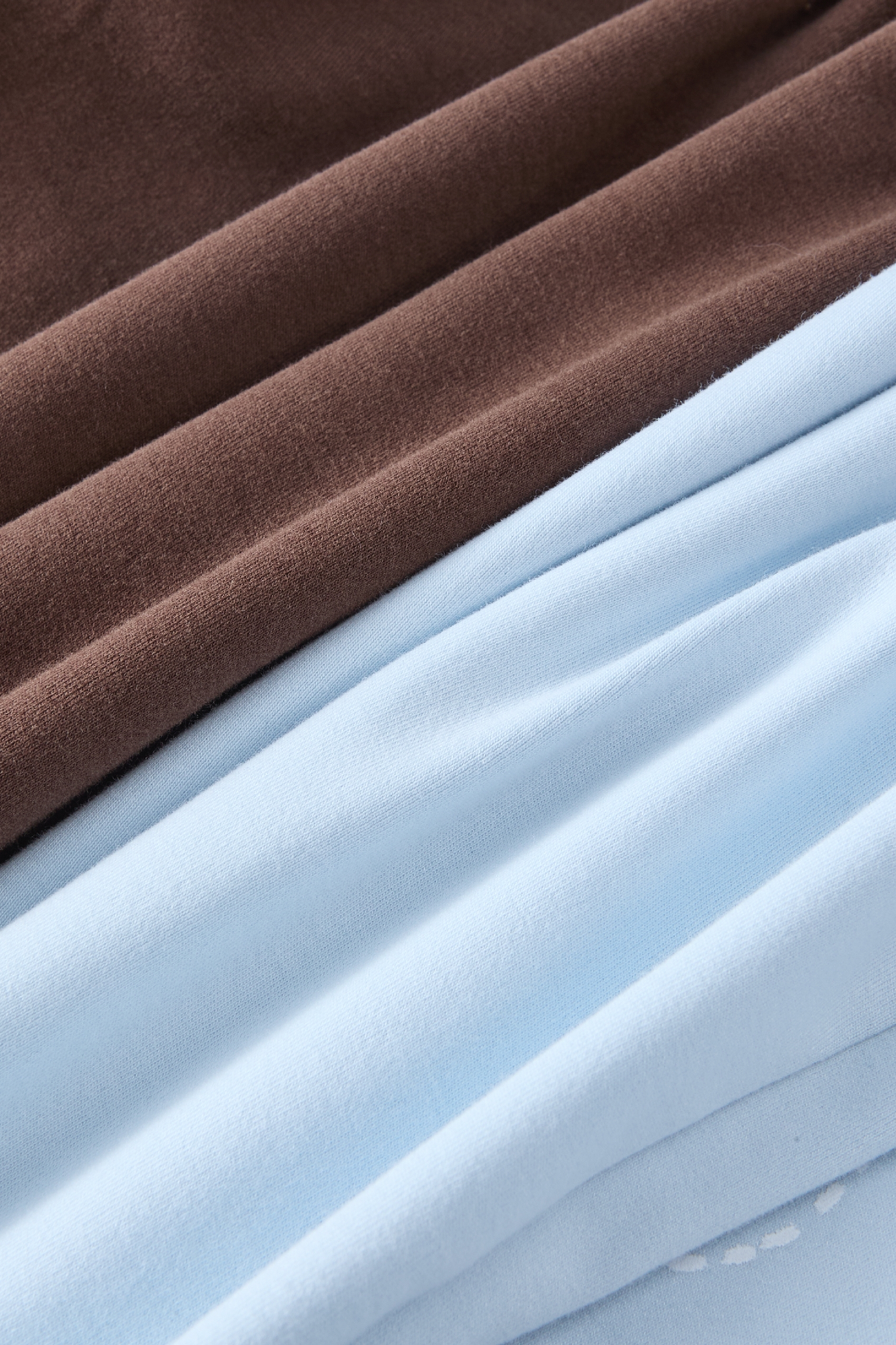 Loose-fitting long-sleeved base layer T-shirt