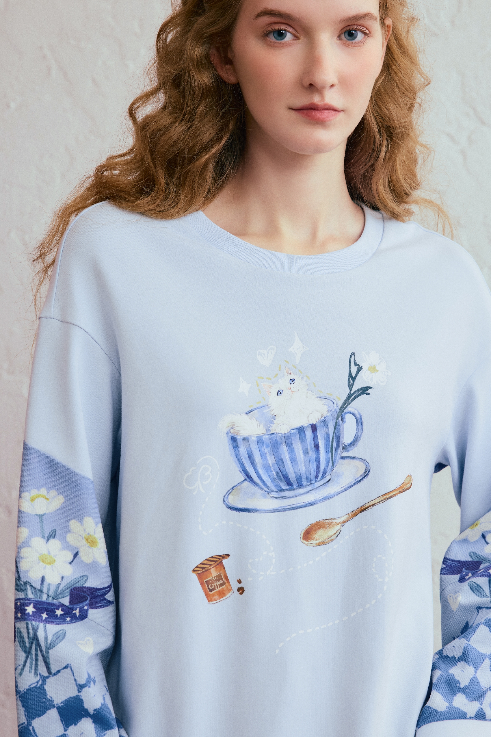 Loose-fitting long-sleeved base layer T-shirt