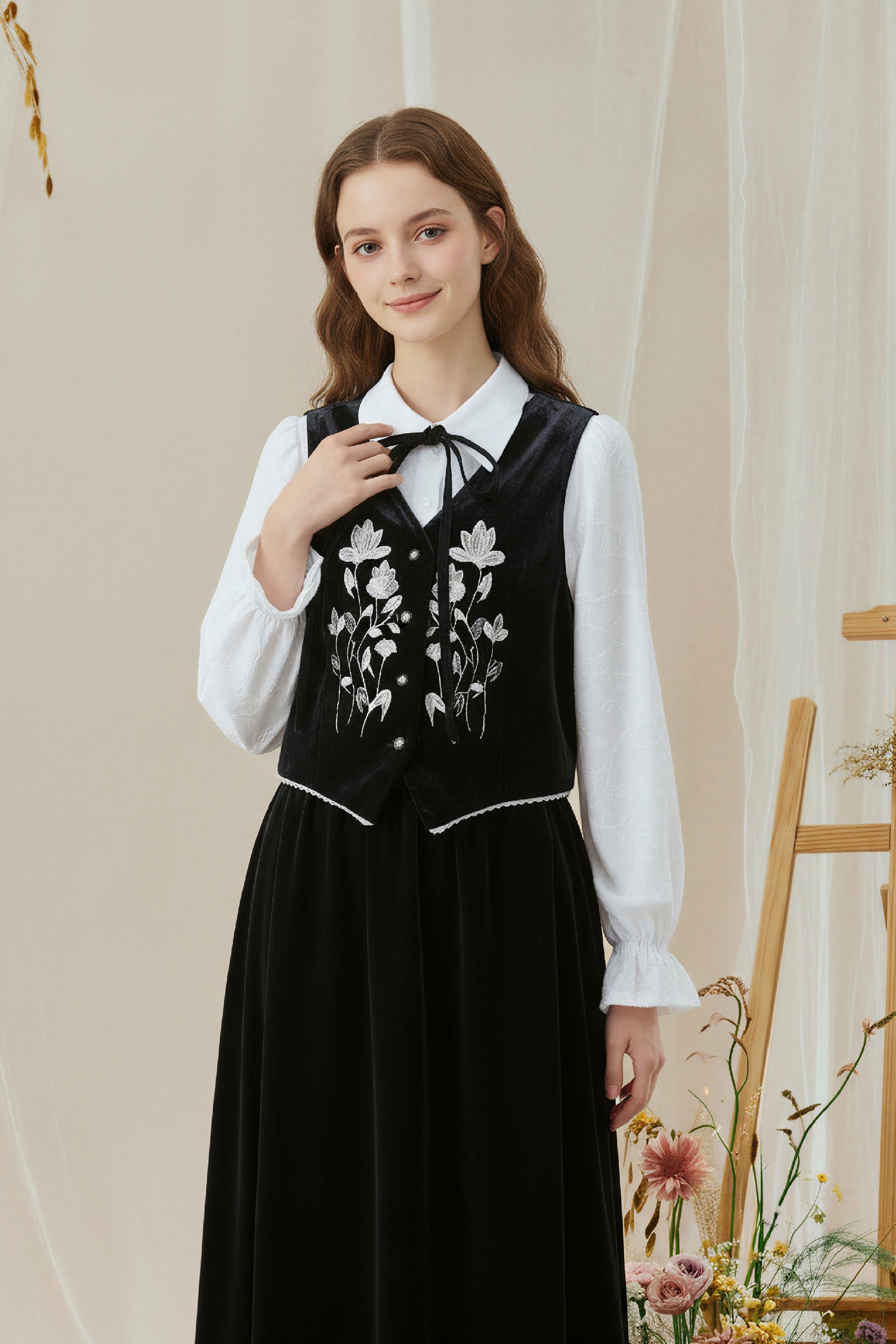 Modern Chinese Embroidered Vest & Skirt Set
