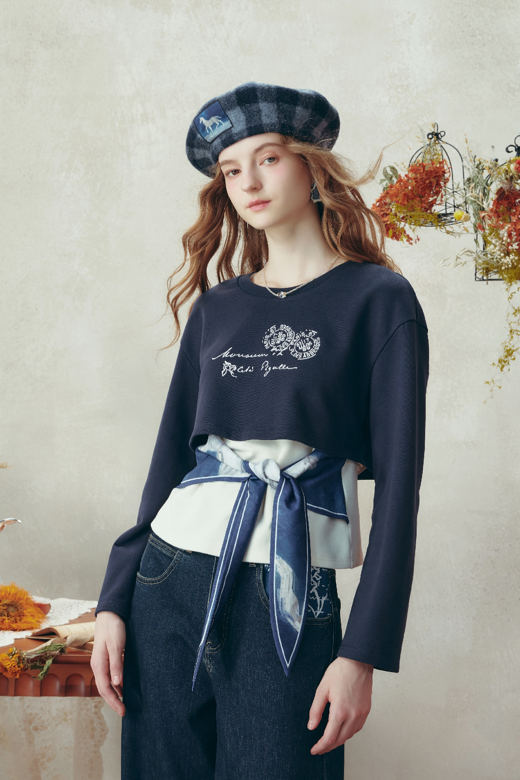 Patchwork strap crew neck sweatshirt