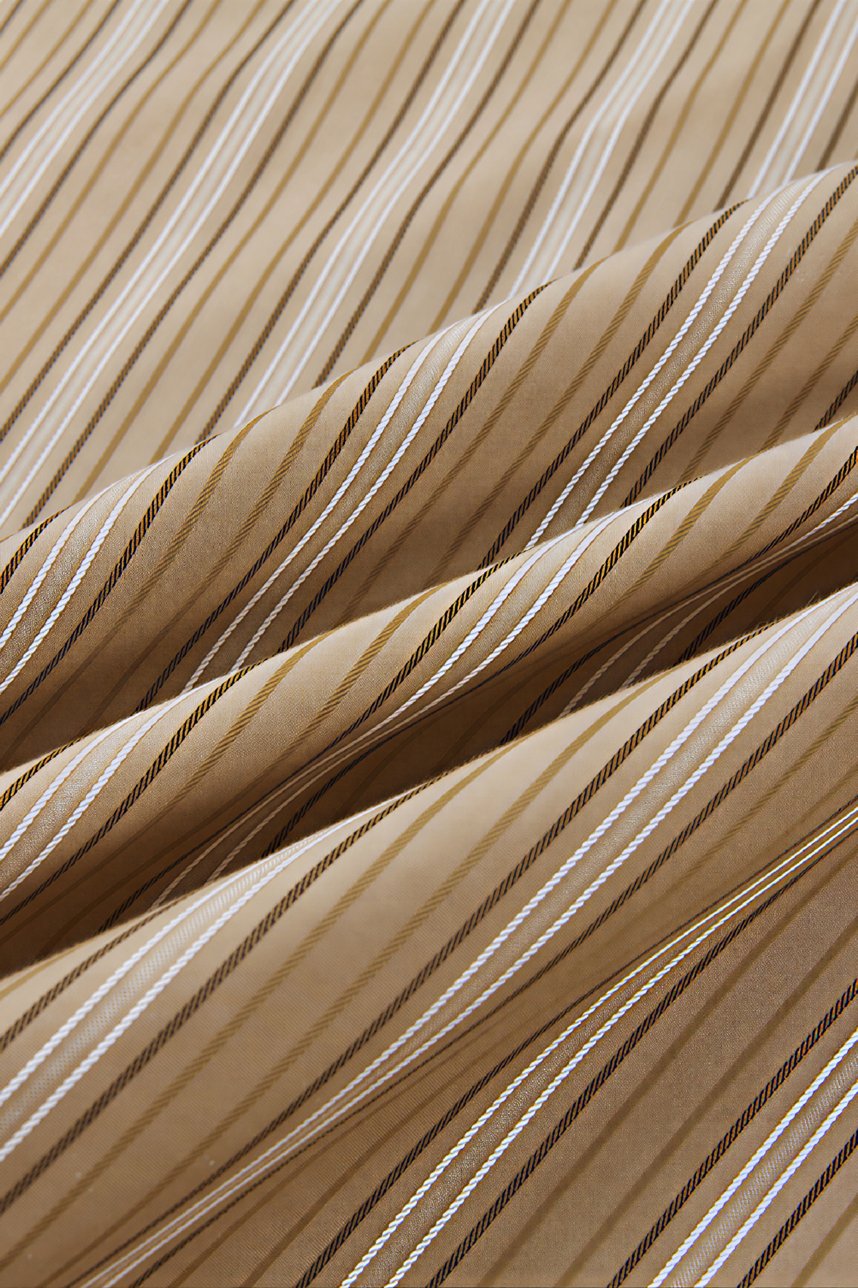 Very stylish long-sleeved shirt