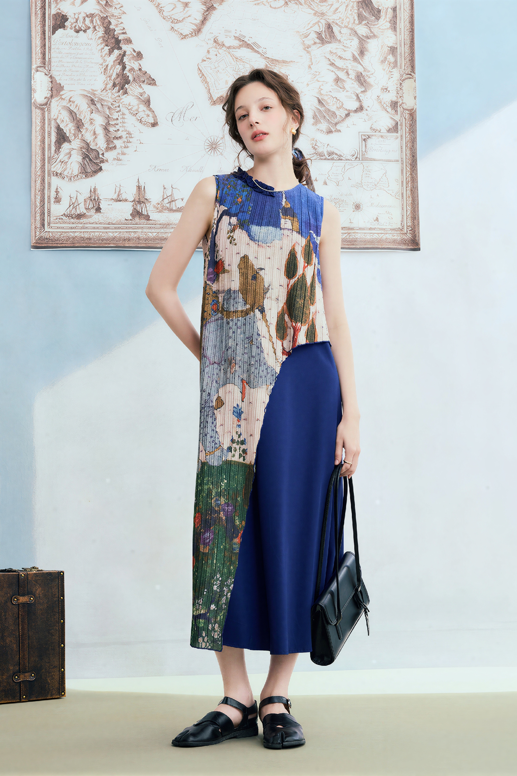 Artistic Sleeveless Designer Dress