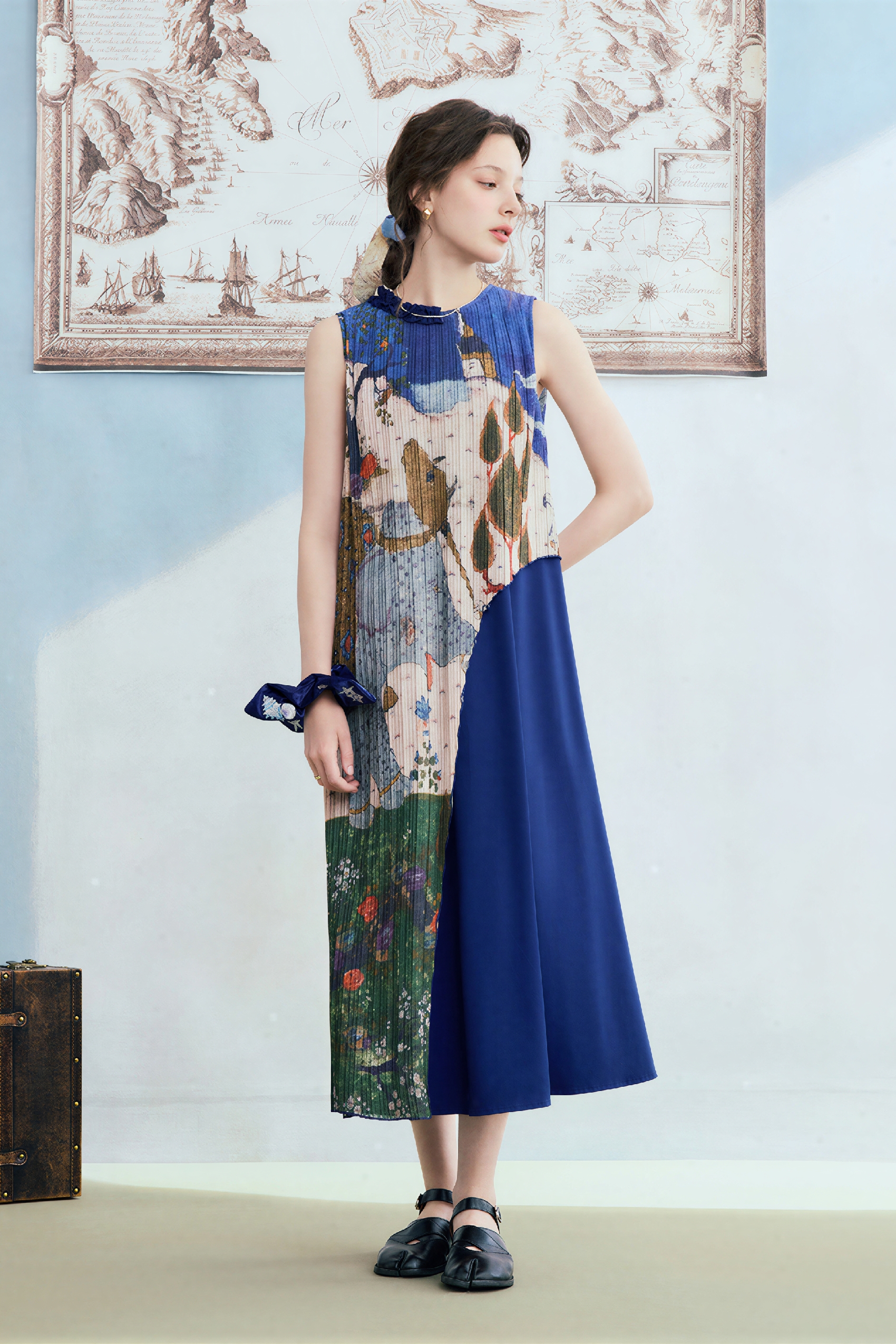Artistic Sleeveless Designer Dress