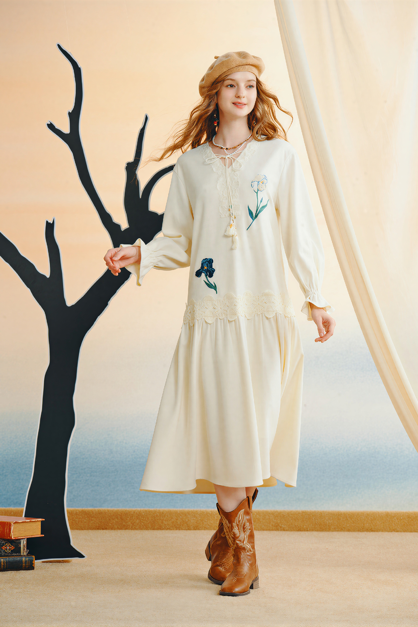 Van Gogh-Inspired Black Lace Autumn Dress