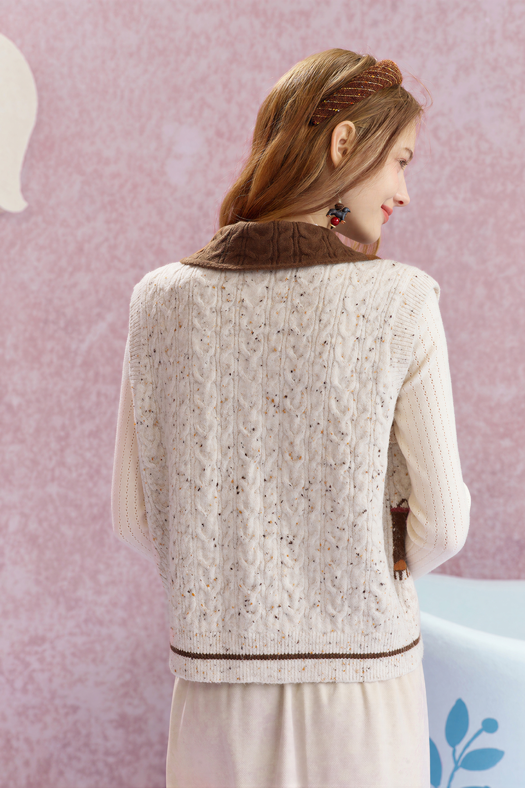 Knitted cardigan vest