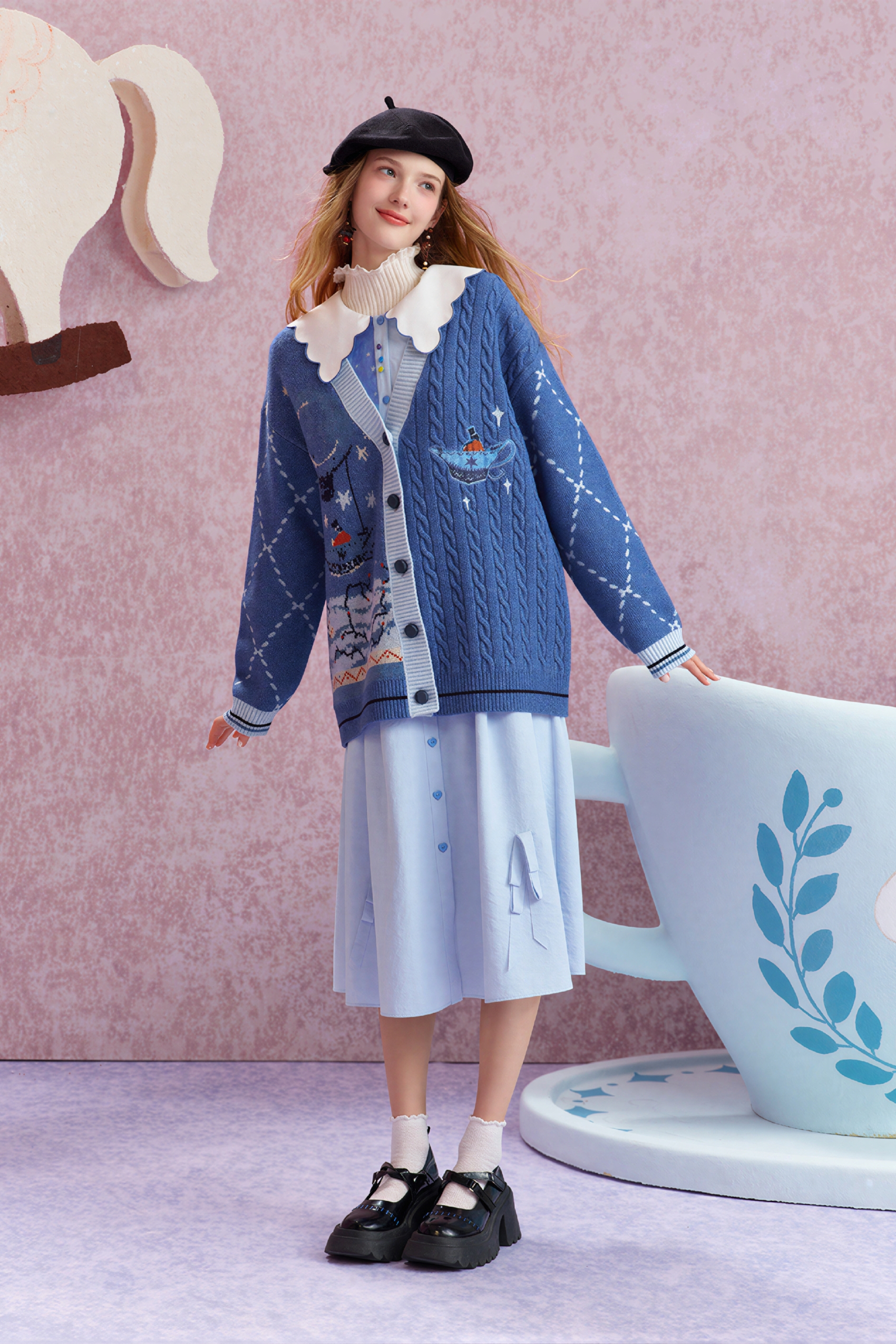 Jacquard blue V-neck knitted cardigan