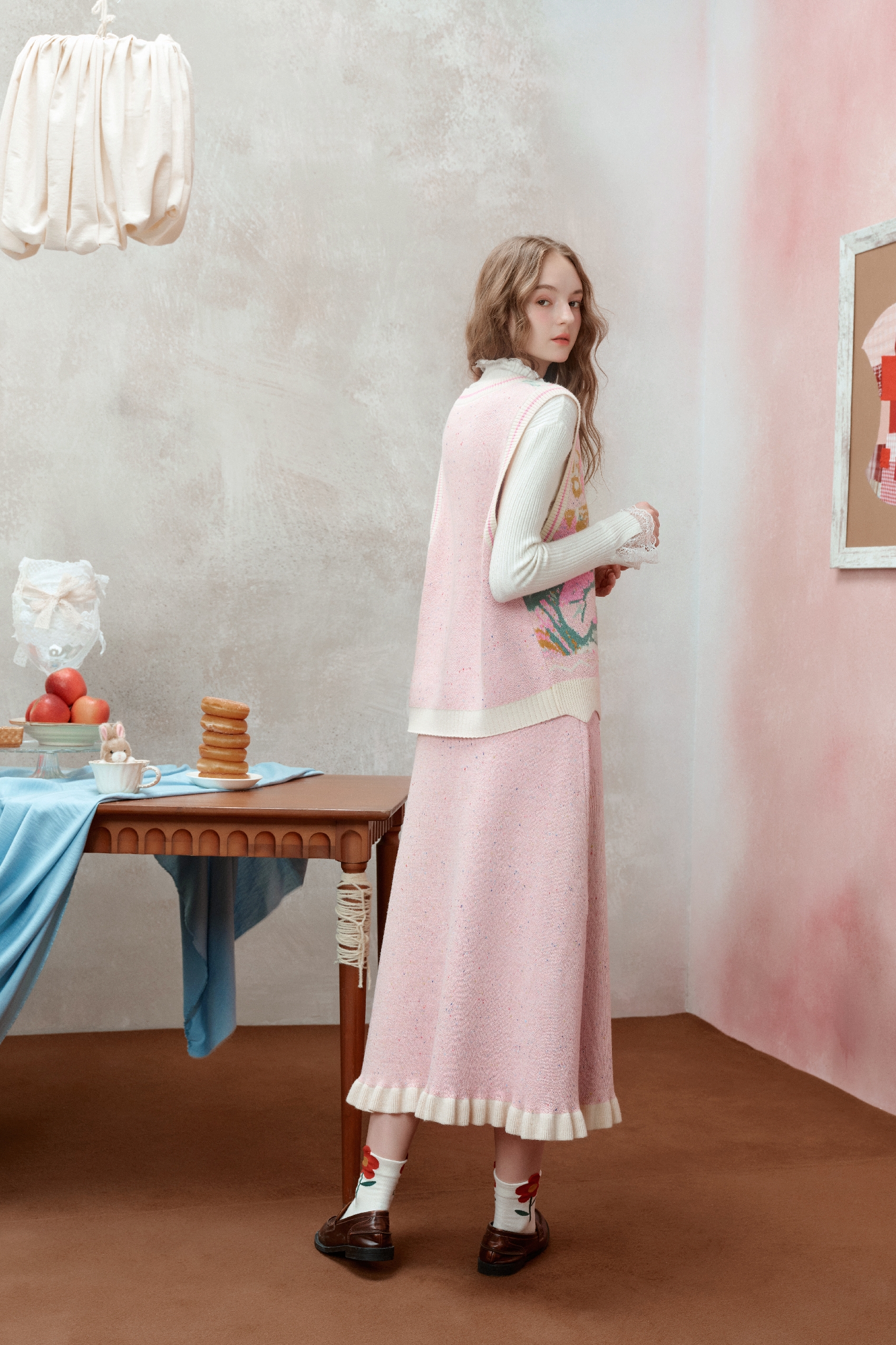 Knitted vest and skirt two-piece set