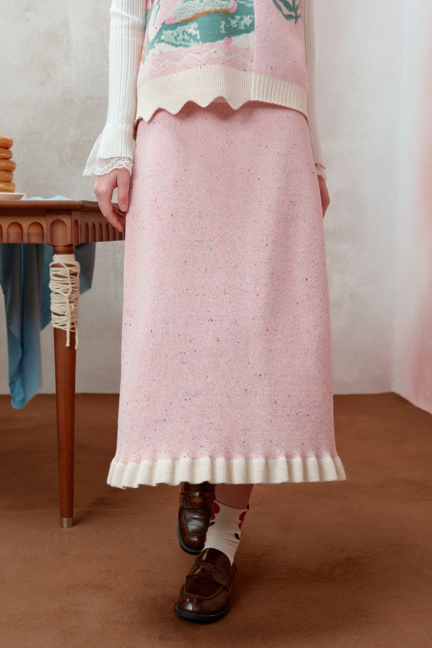 Knitted vest and skirt two-piece set