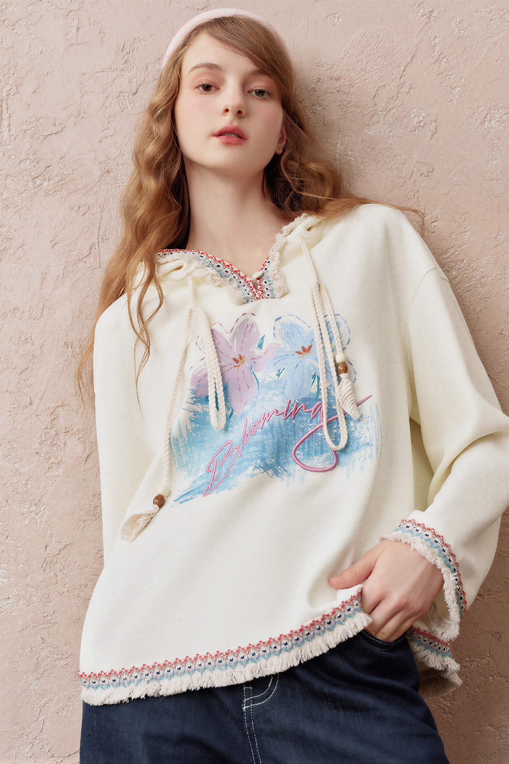 Hooded Relaxed White Sweatshirt