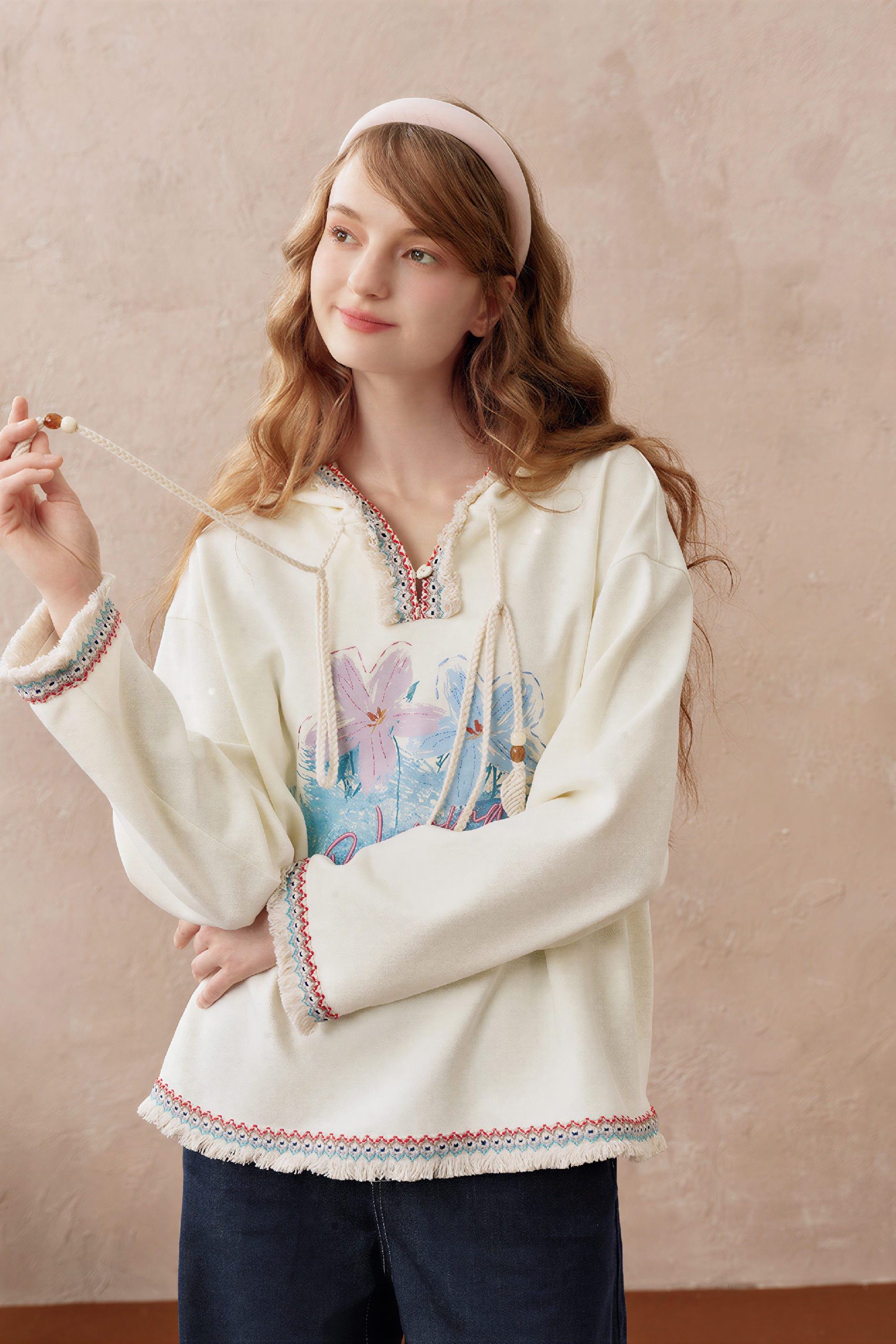 Hooded Relaxed White Sweatshirt