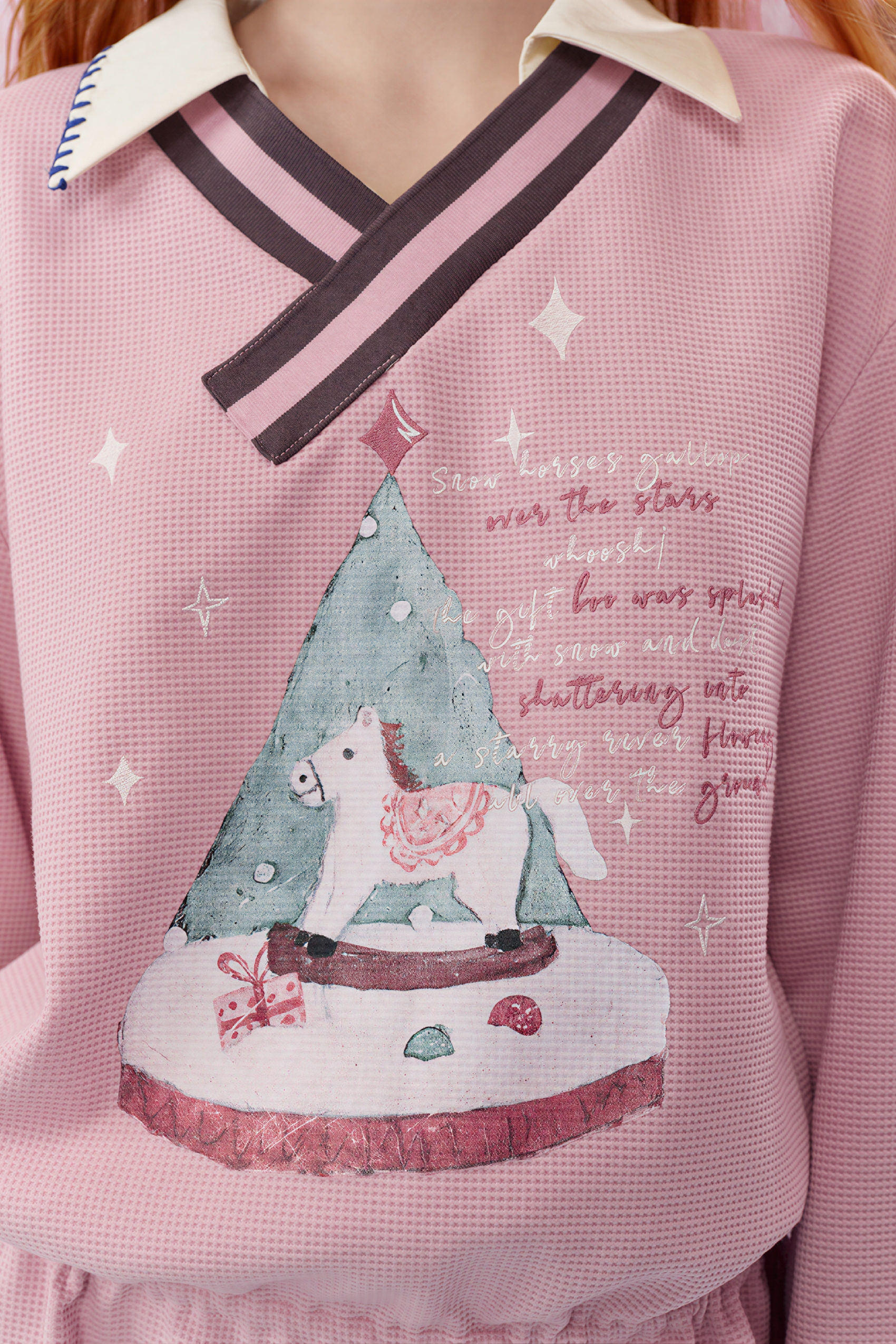 Loose-fitting V-neck pullover sweatshirt