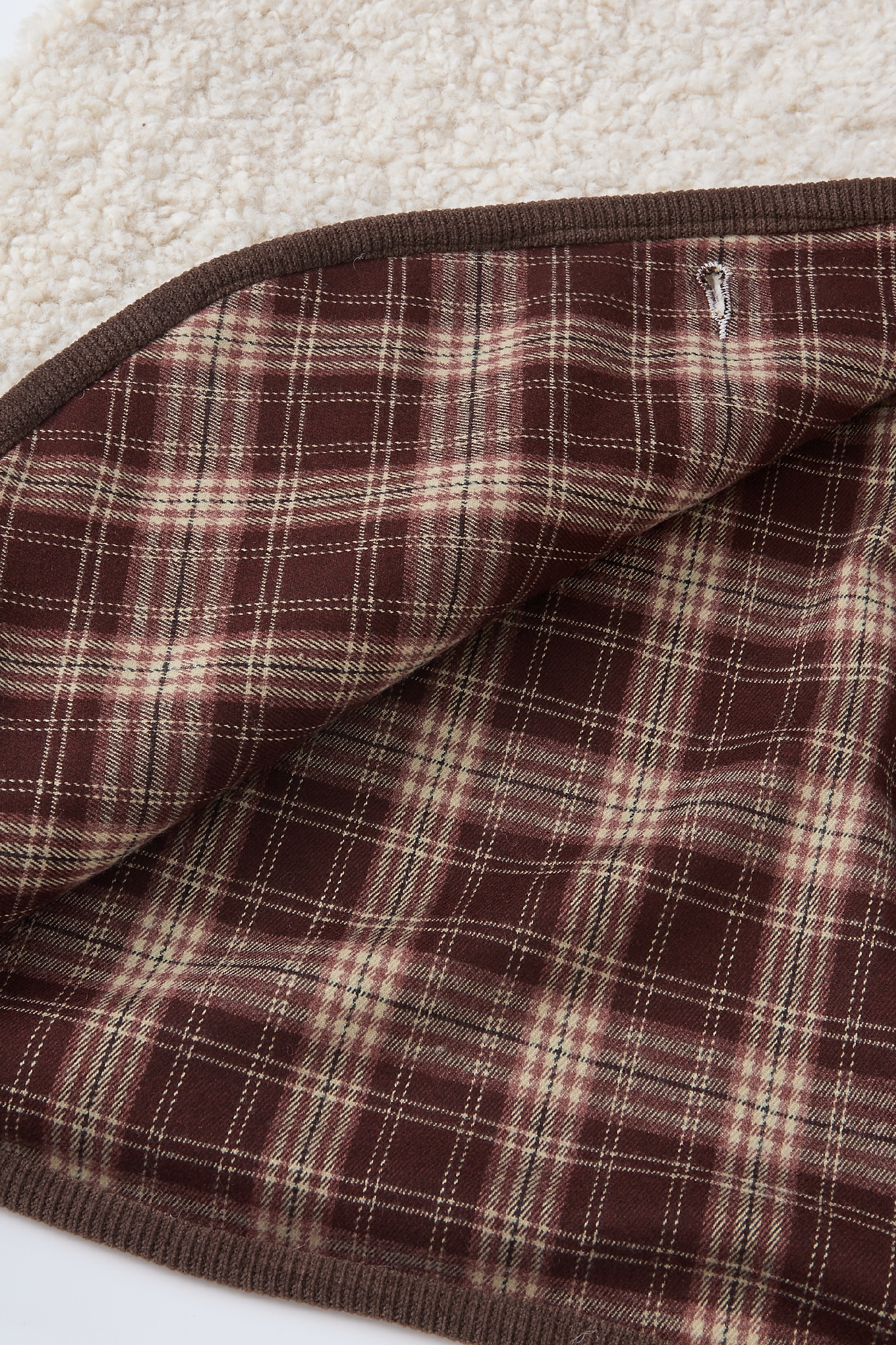 White embroidered lambskin coat