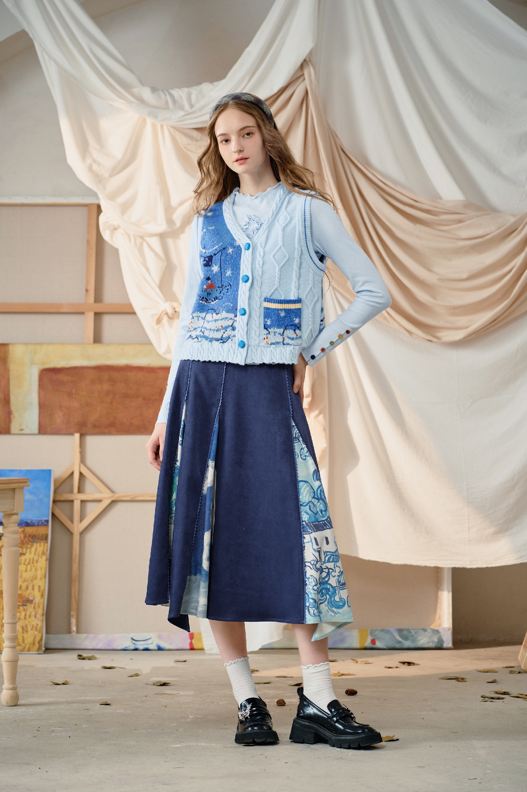 Vintage jacquard sleeveless knitted cardigan