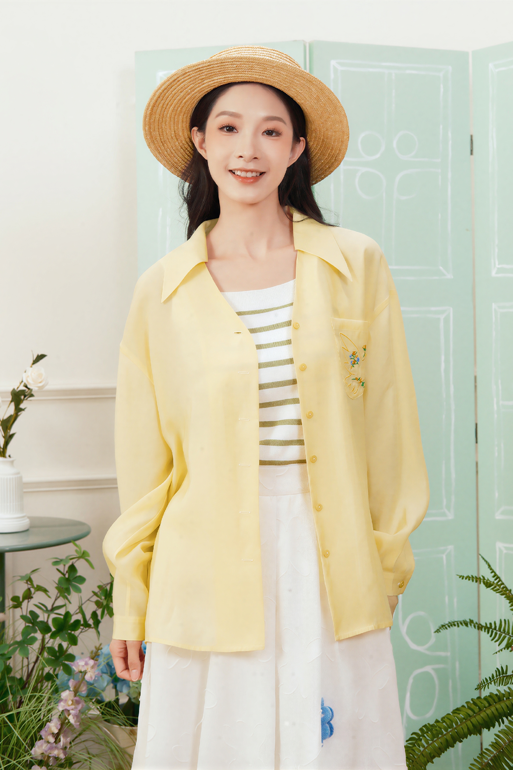 Vintage Embroidered Pocket Lightweight Shirt