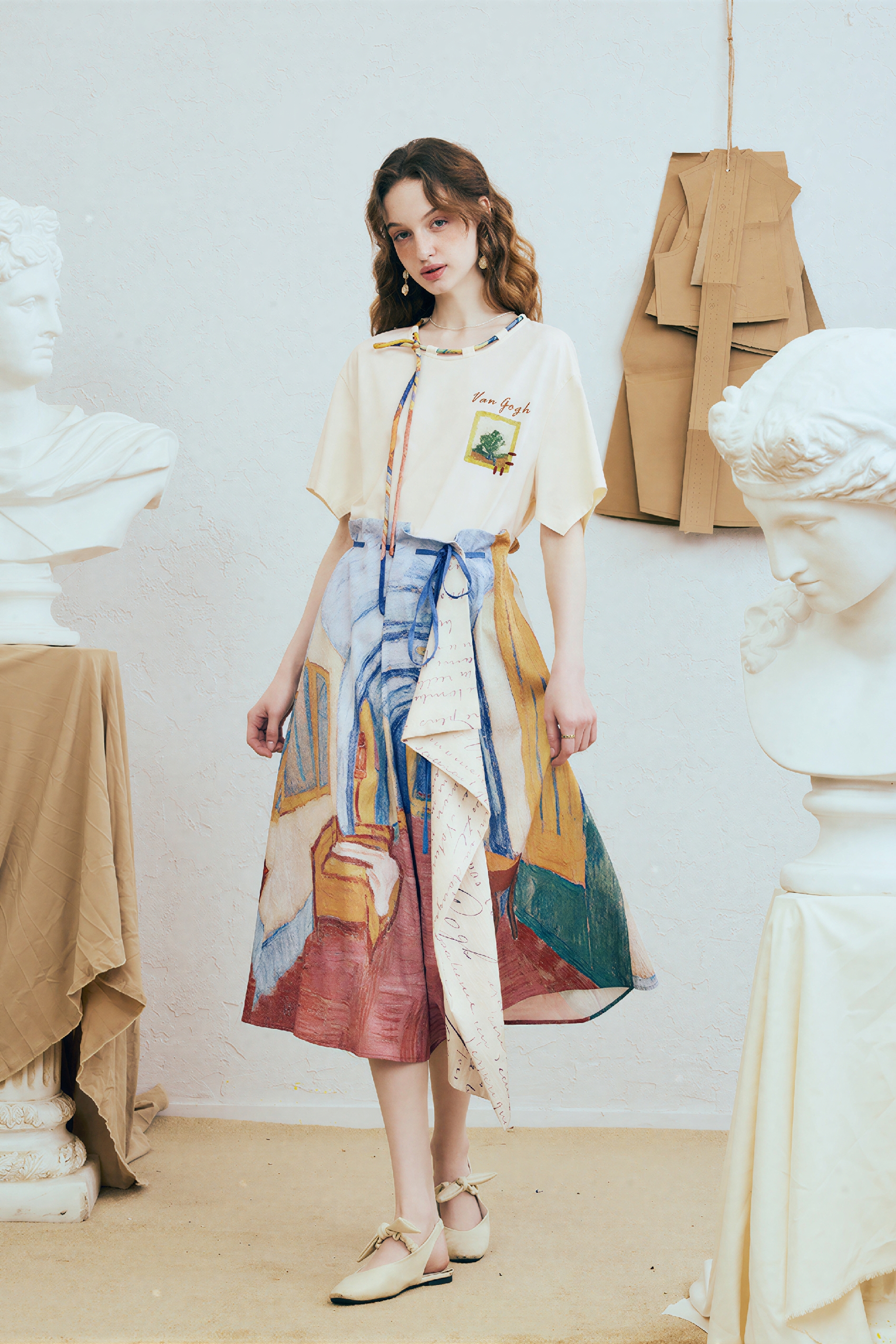 Van Gogh-Inspired Relaxed Design Short-Sleeve Top