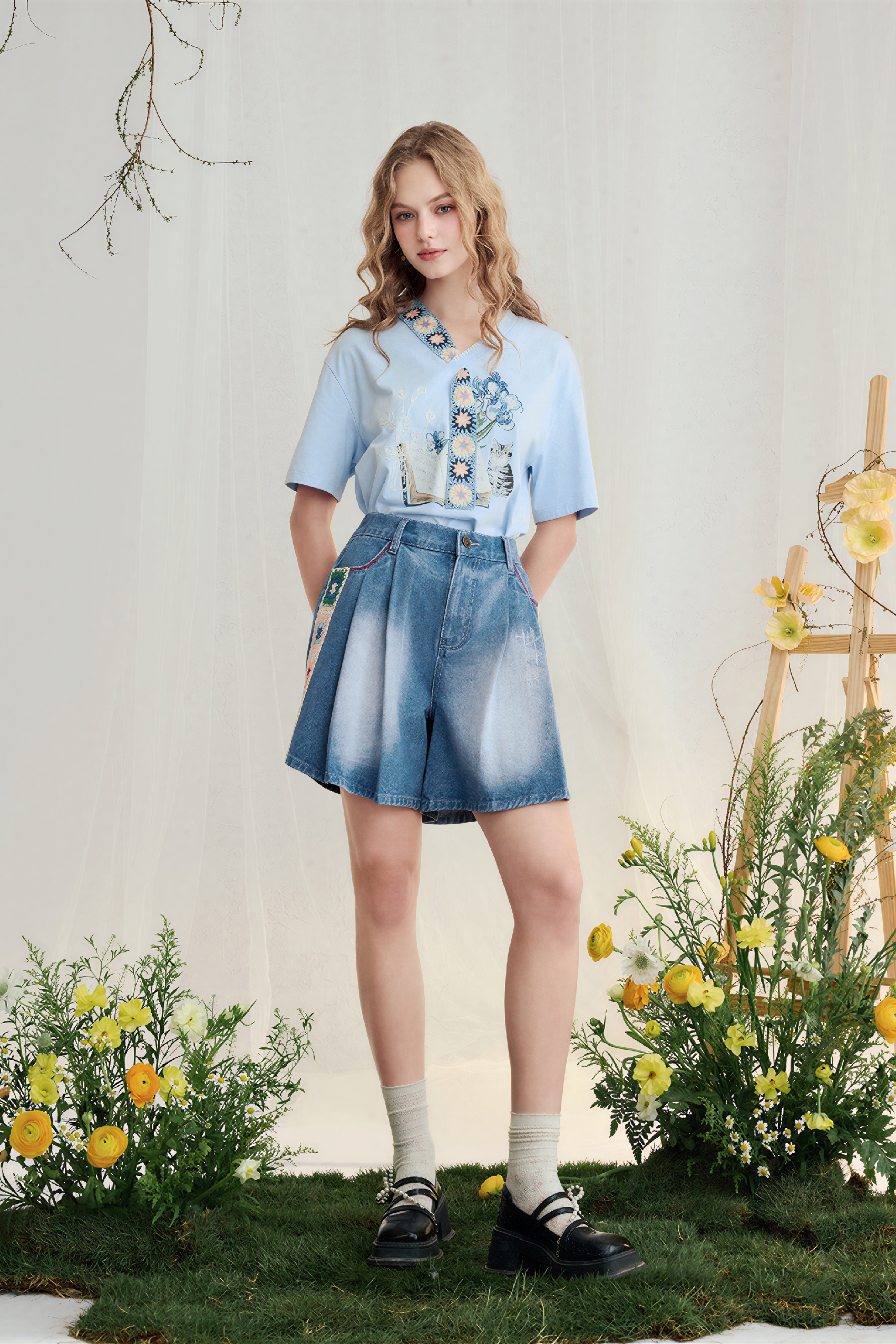 Lightweight High-Waisted Wide-Leg Jeans