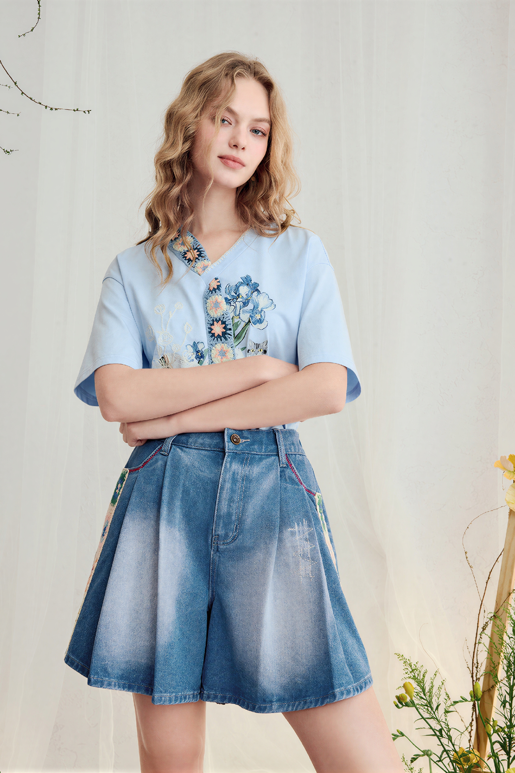 Lightweight High-Waisted Wide-Leg Jeans