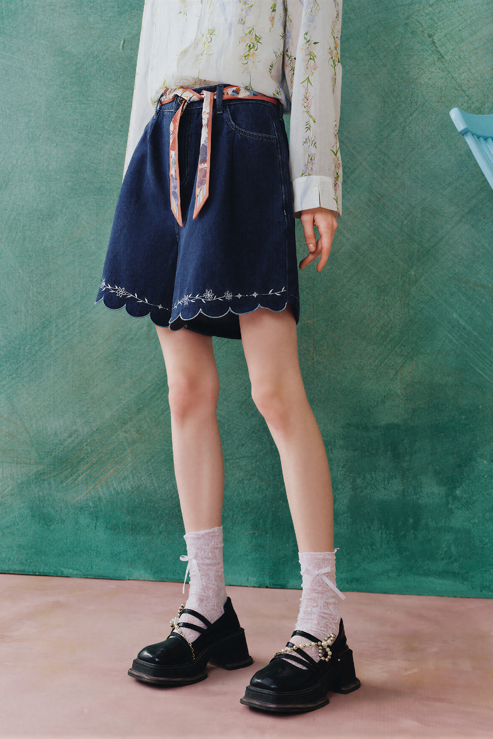 Relaxed Straight Wide-Leg Denim Shorts