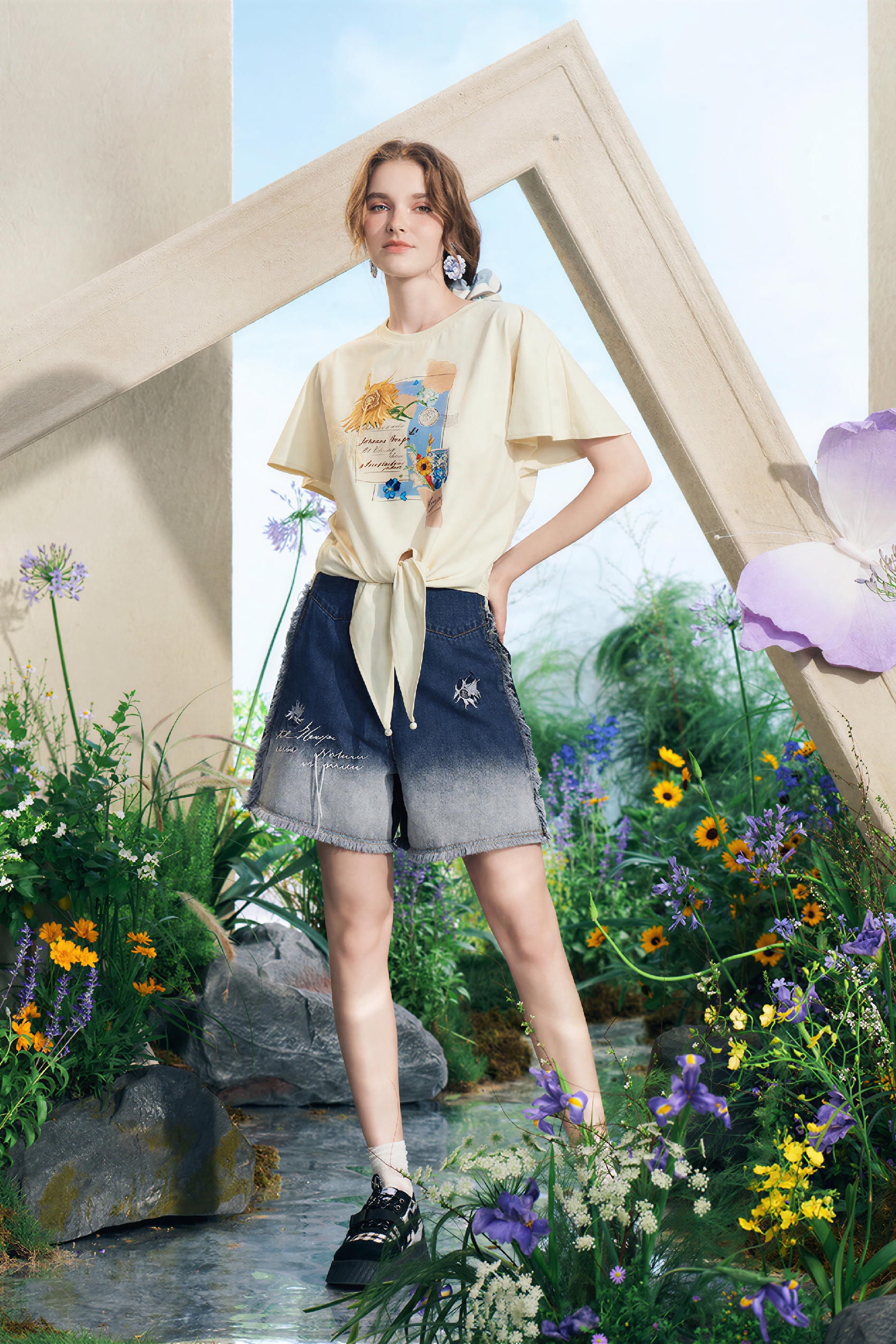 Gradient High-Waist Straight Denim Shorts