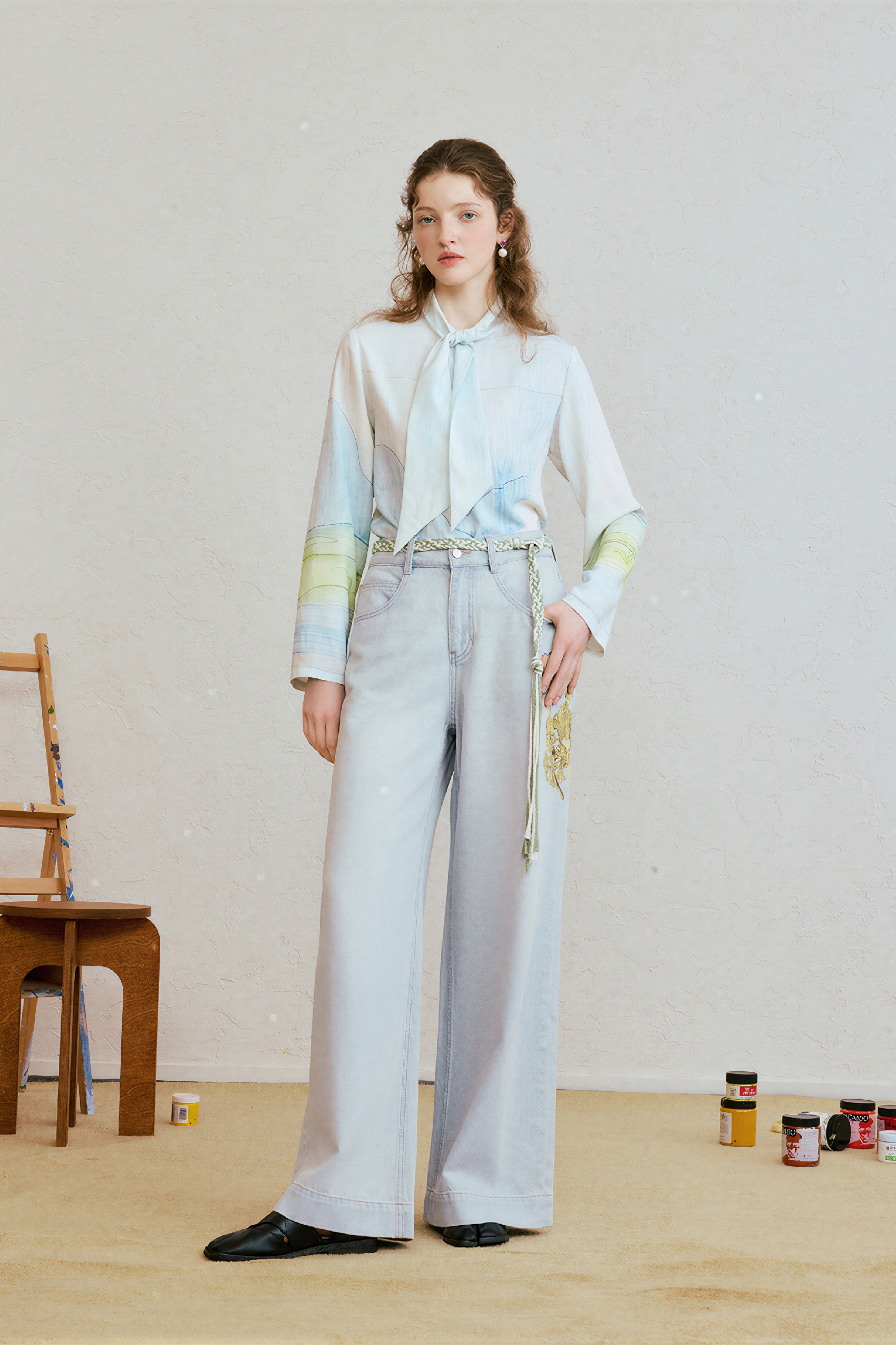 Light Wash Printed Wide-Leg Jeans