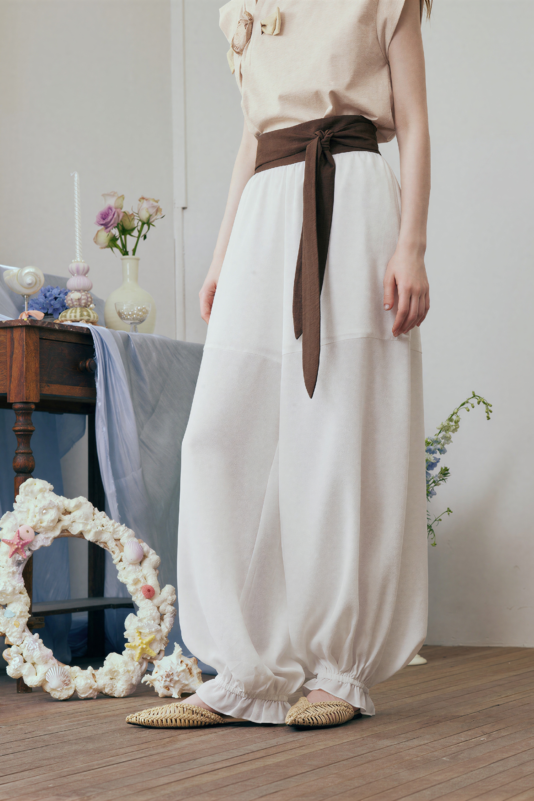 White Color-Block Balloon Pants