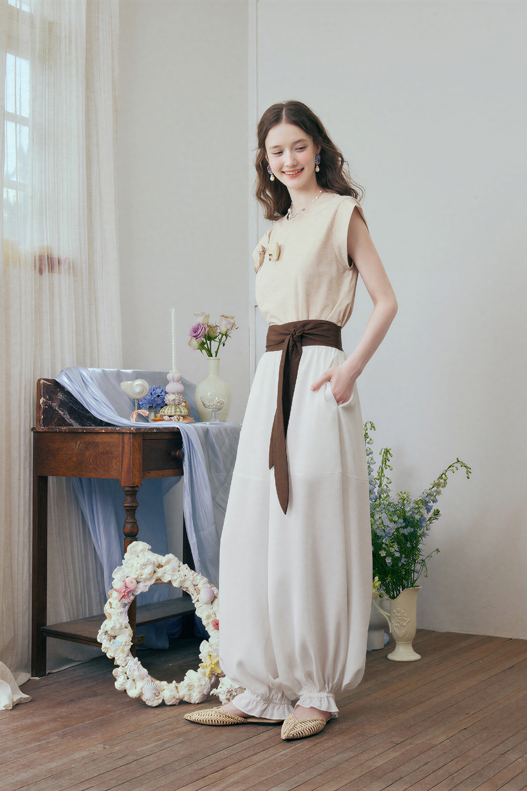 White Color-Block Balloon Pants