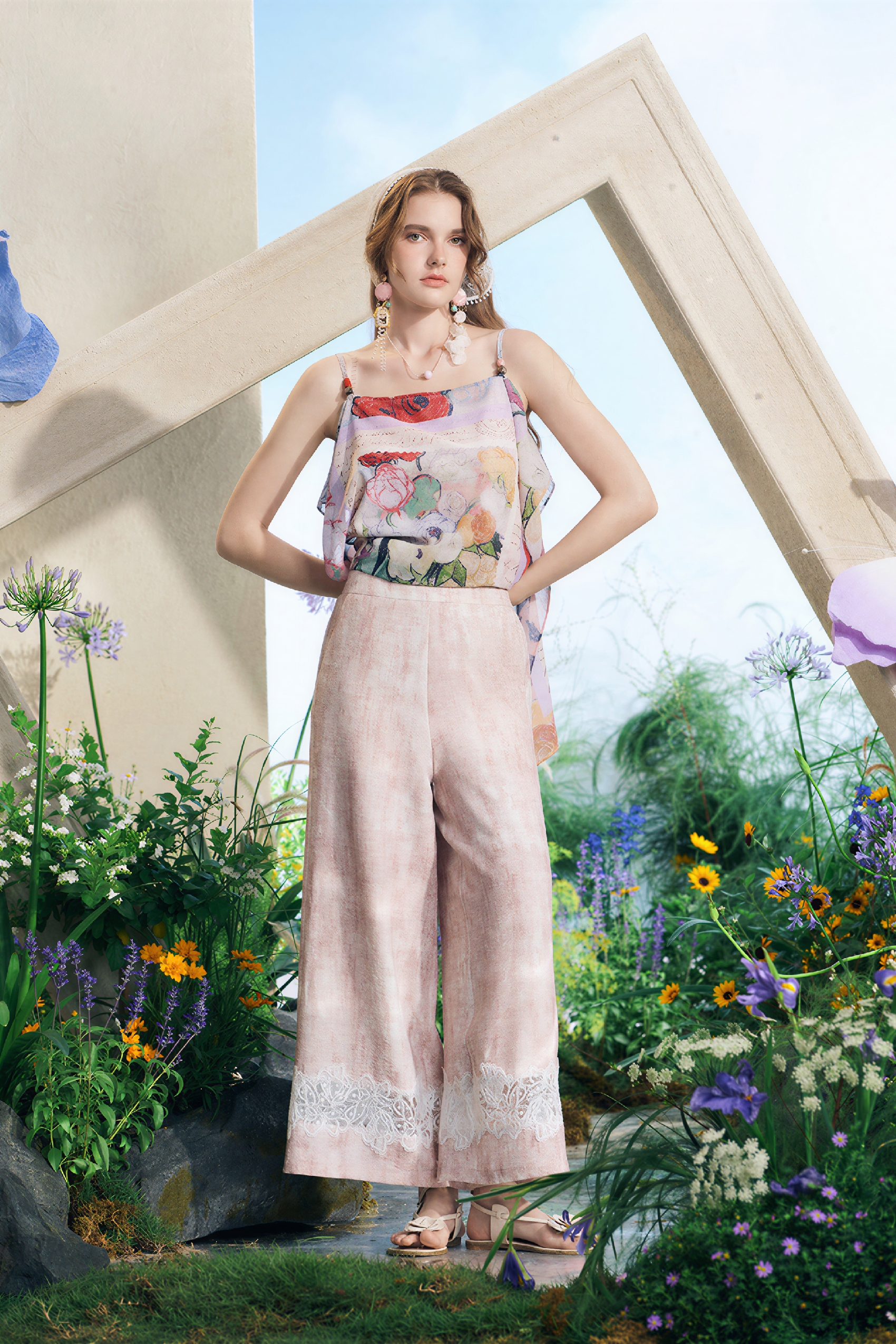 Printed Lace-Trim Cropped Pants