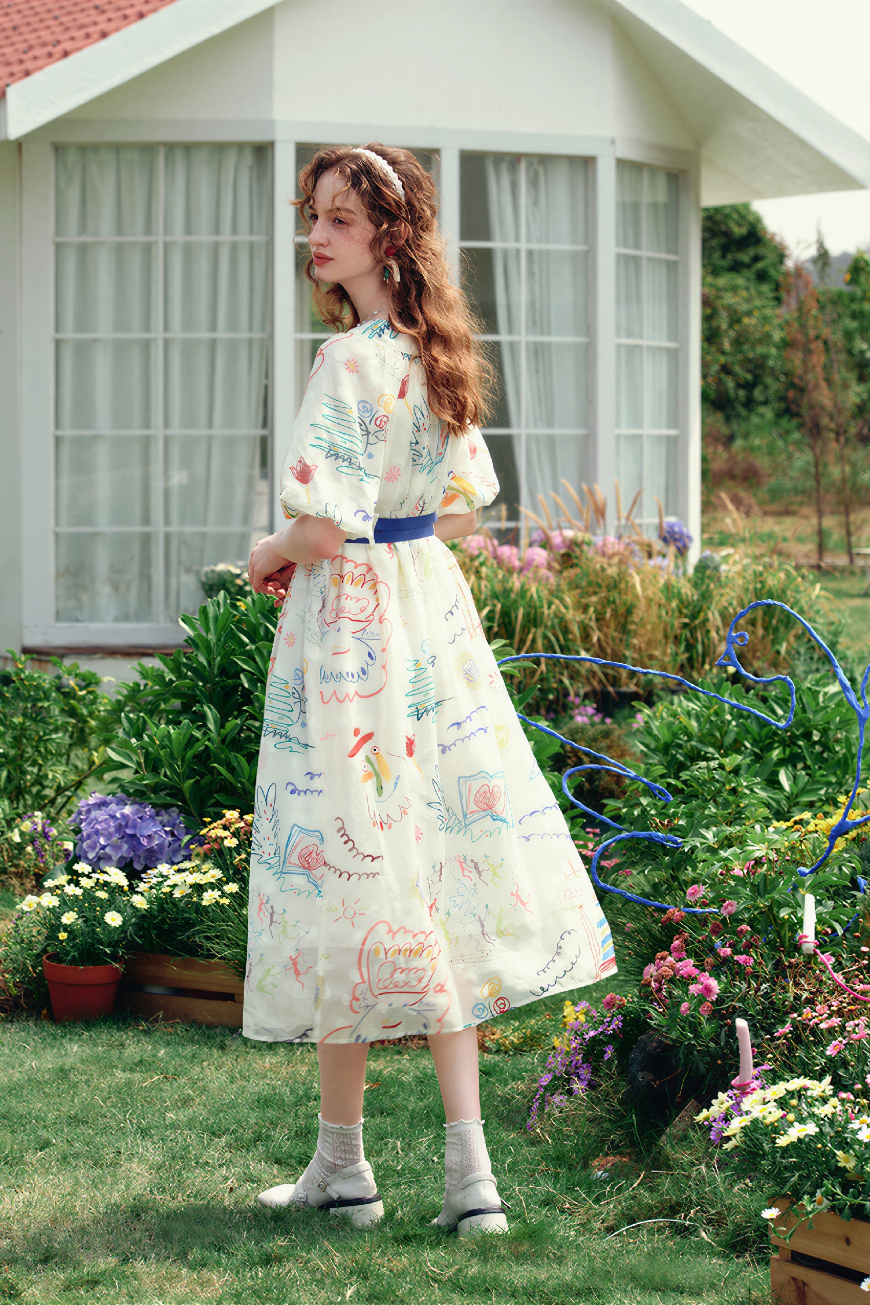 Waist-Defining Short-Sleeve Slimming Dress