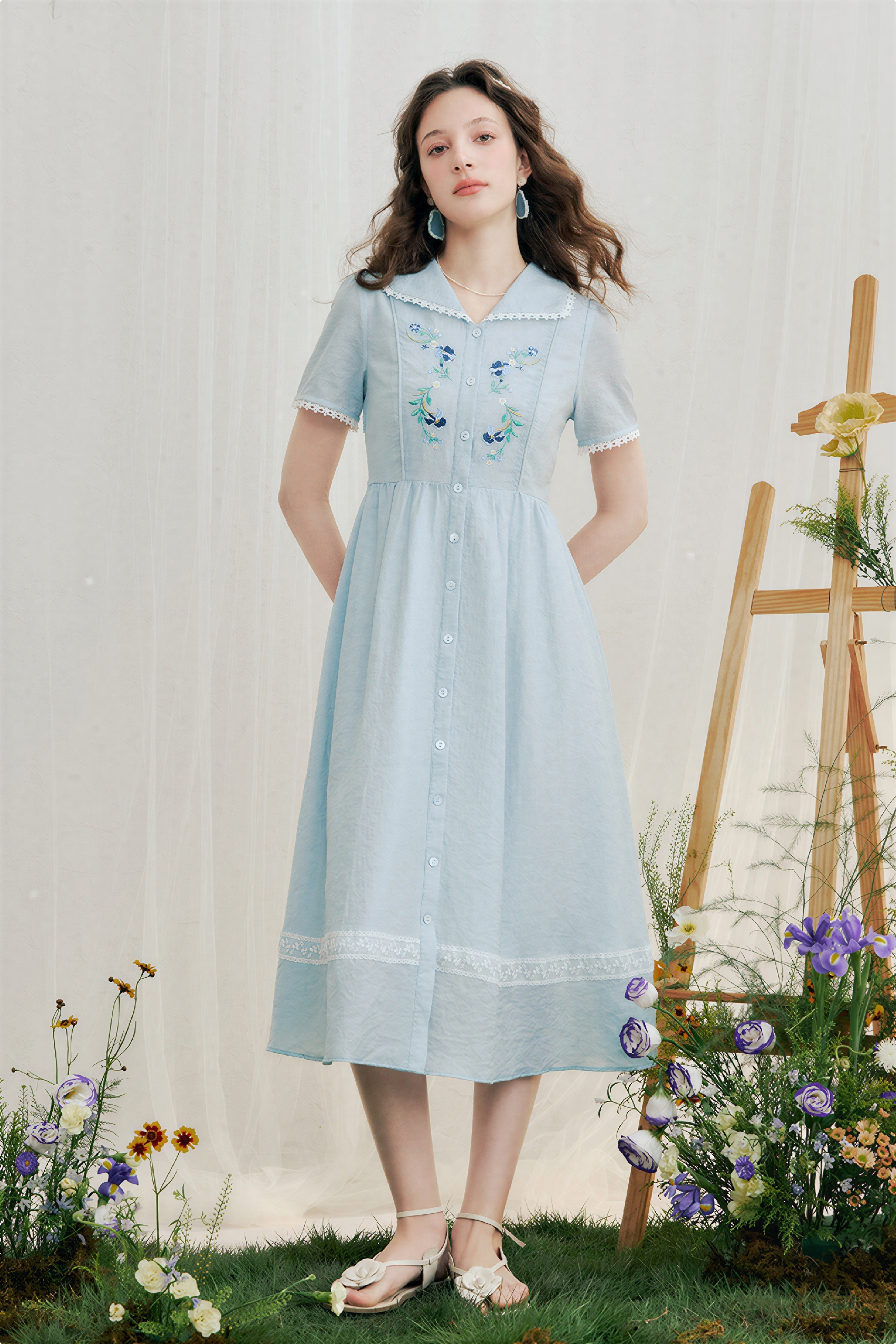 Van Gogh-Inspired Lace-Trim  Dress