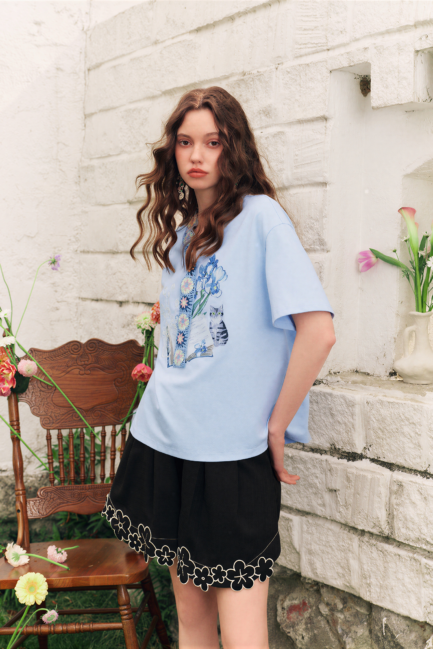 Designer Small V-Neck Relaxed T-Shirt | LYONSENS Women's Fashion
