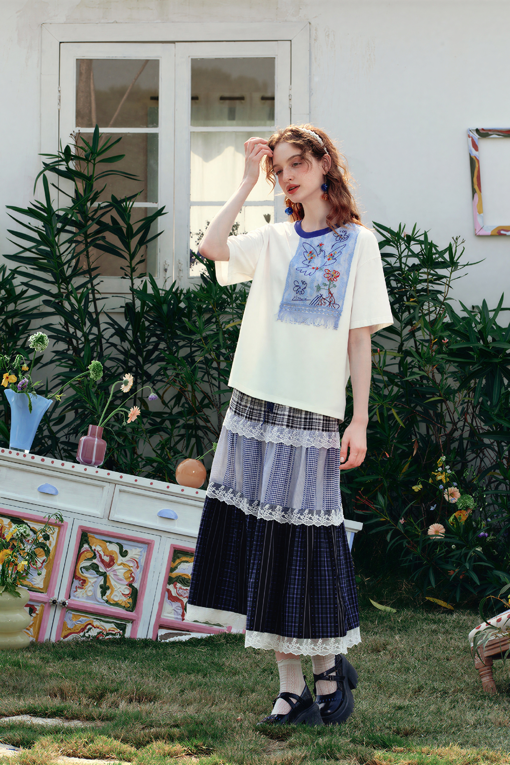 Vintage Artistic Embroidered T-Shirt | LYONSENS Women's Fashion
